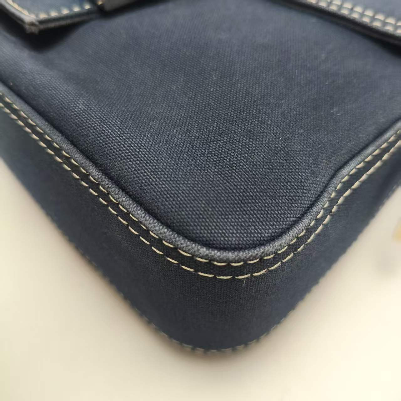 【*Shipped from: China*】FENDI Baguette Denim Handbag — view 5