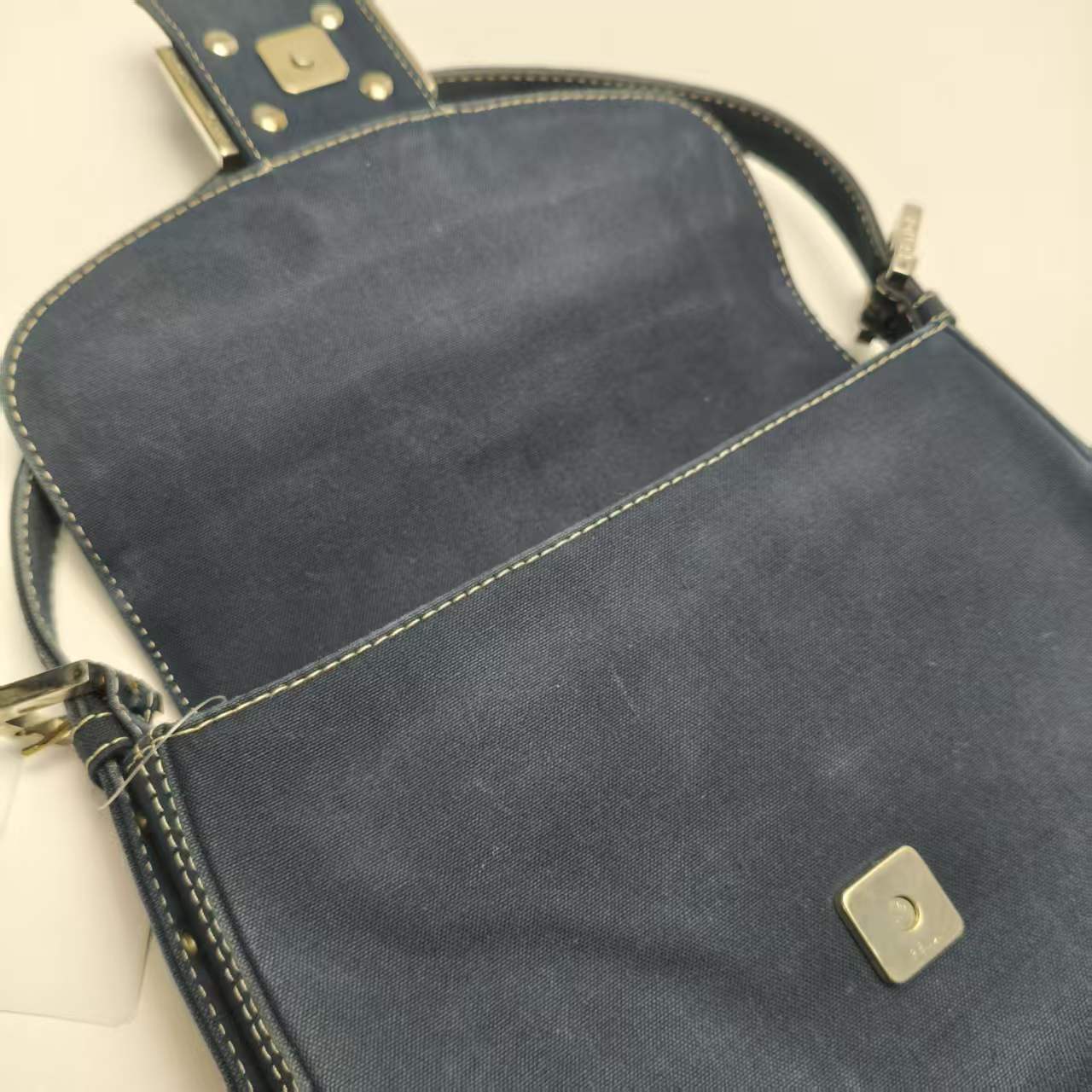 【*Shipped from: China*】FENDI Baguette Denim Handbag — view 8