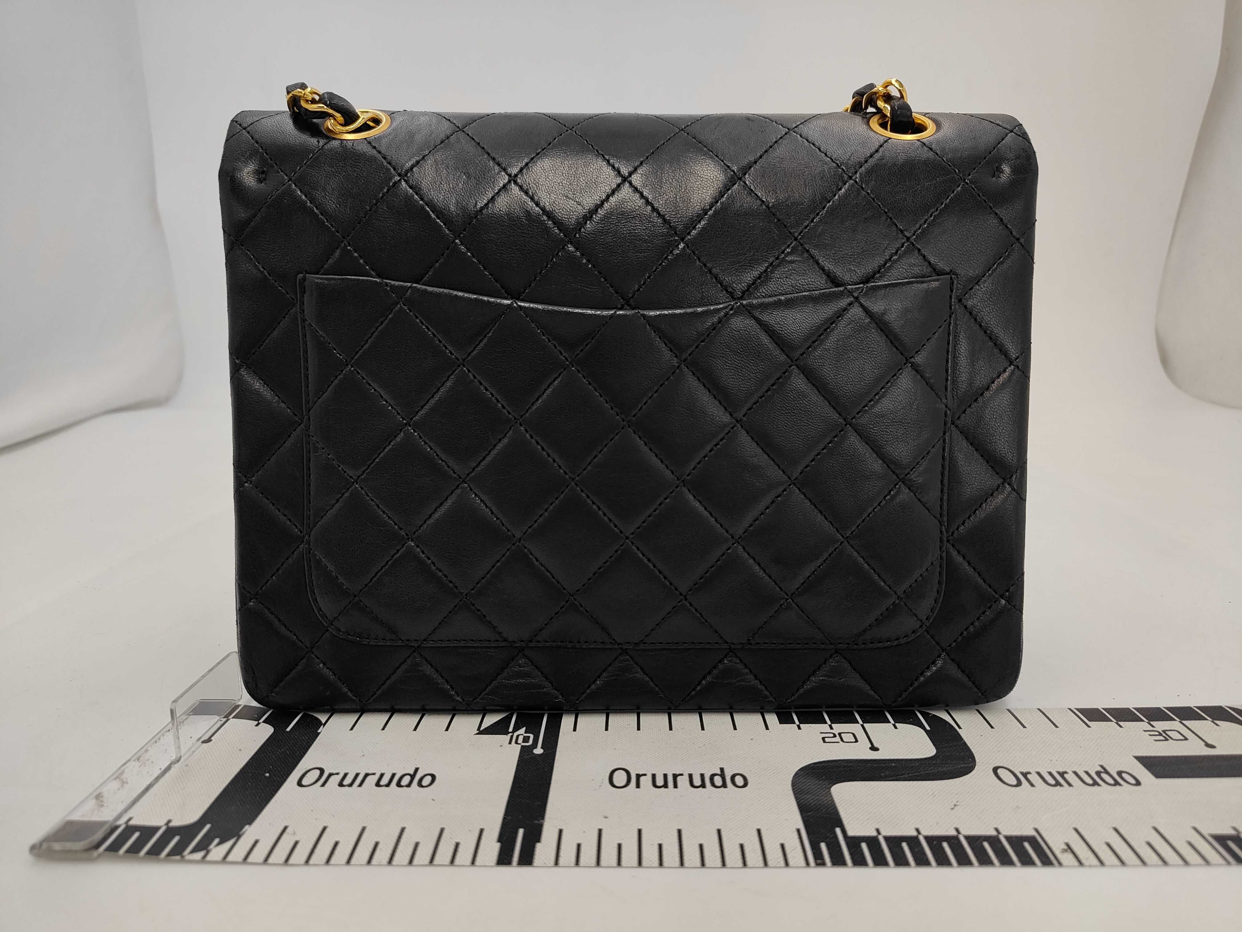 Matelassé Lambskin Shoulder Bag with Gold Hardware 0762304 — view 2
