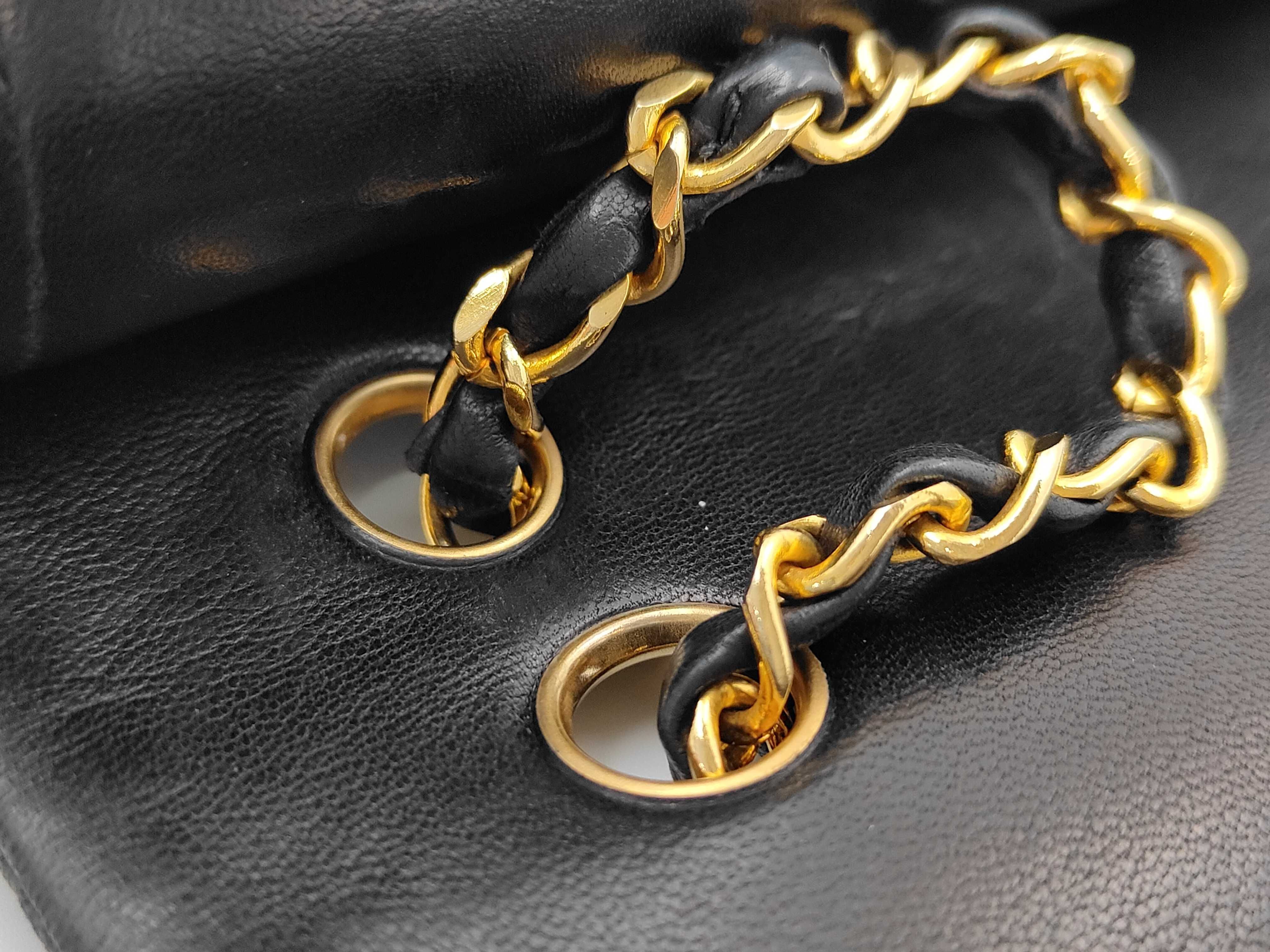 Matelassé Lambskin Shoulder Bag with Gold Hardware 0762304 — view 7