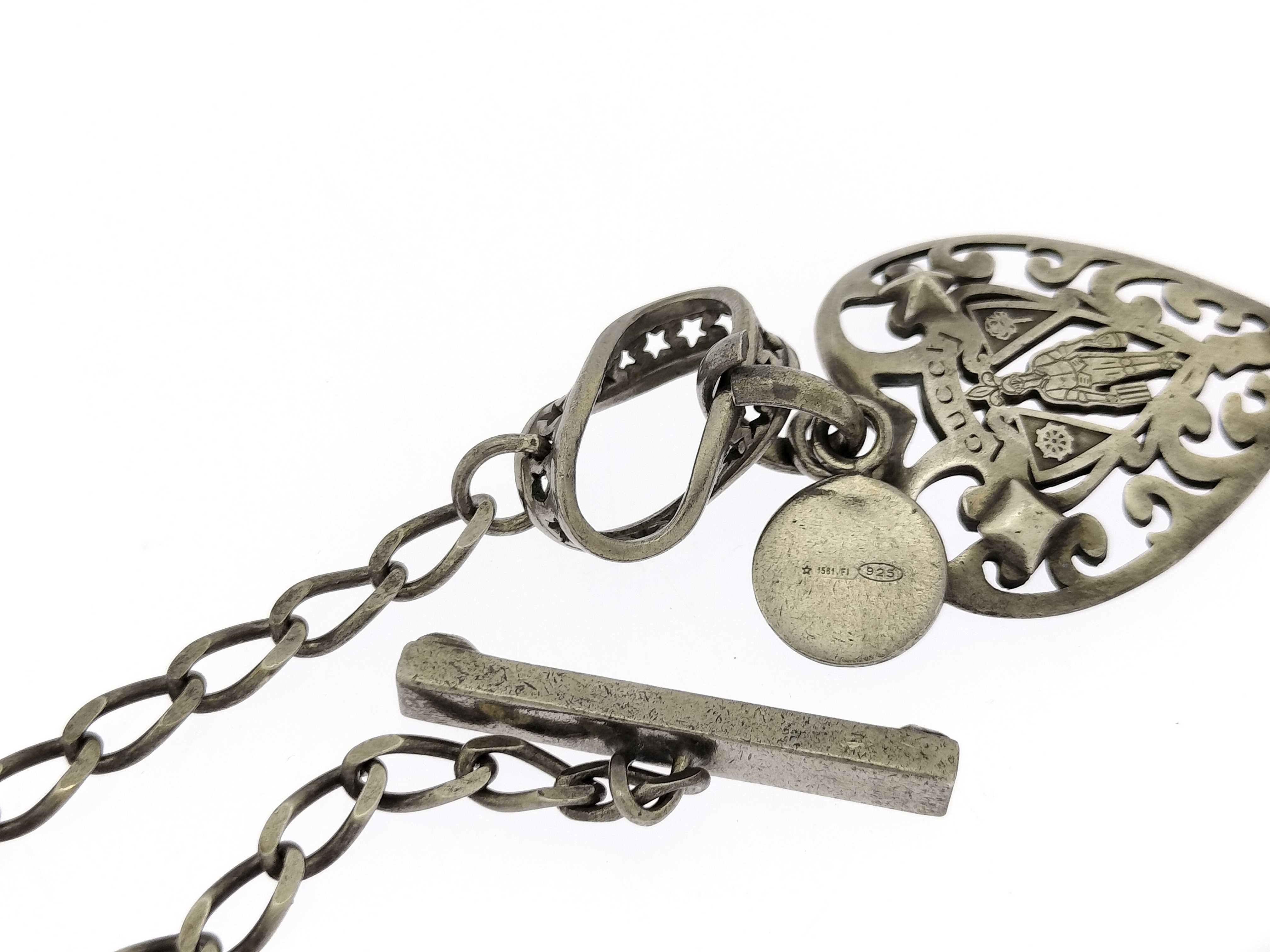 Old Gucci Crest Heart Necklace Pendant 925 Necklace — view 6