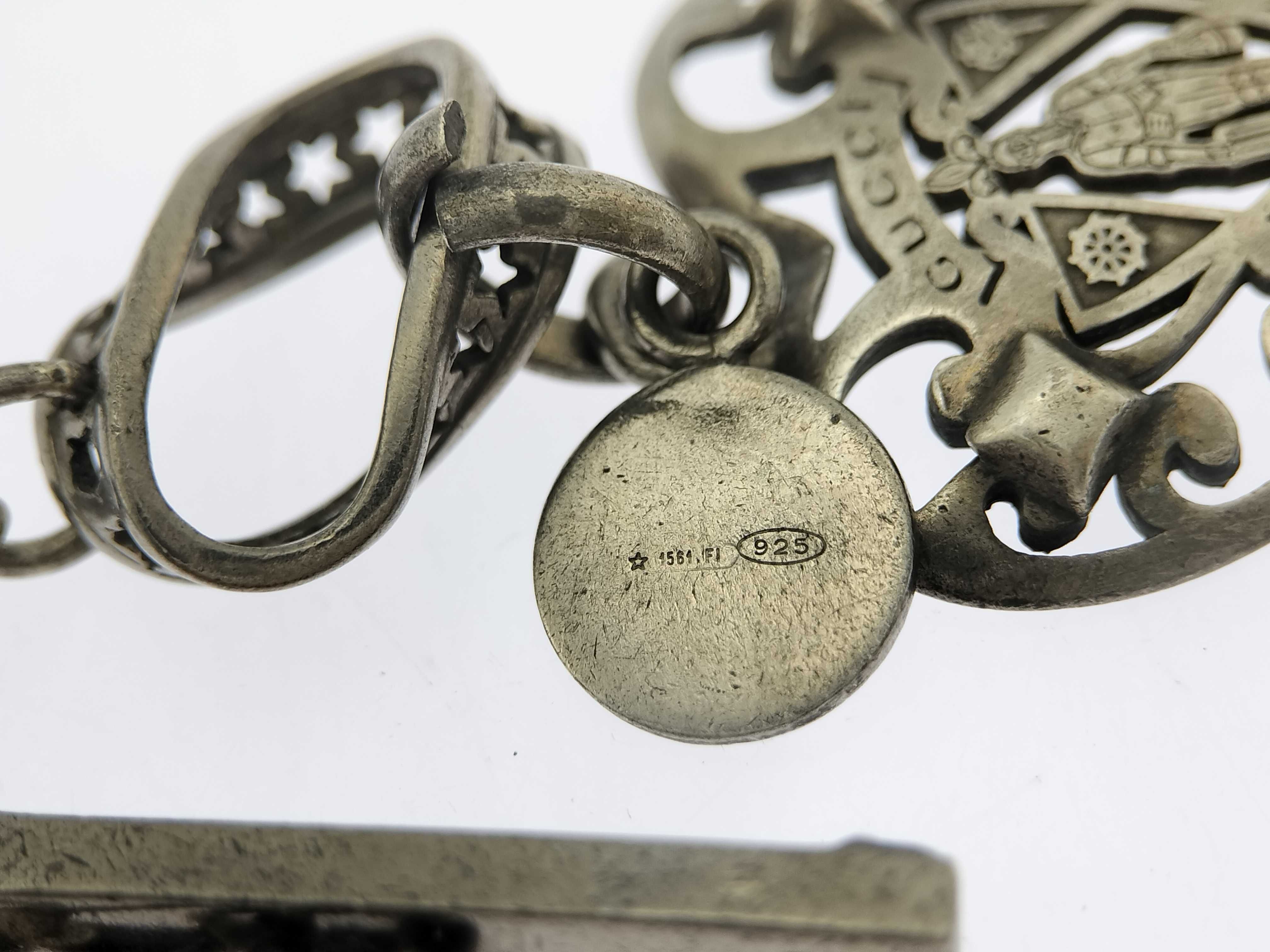 Old Gucci Crest Heart Necklace Pendant 925 Necklace — view 7