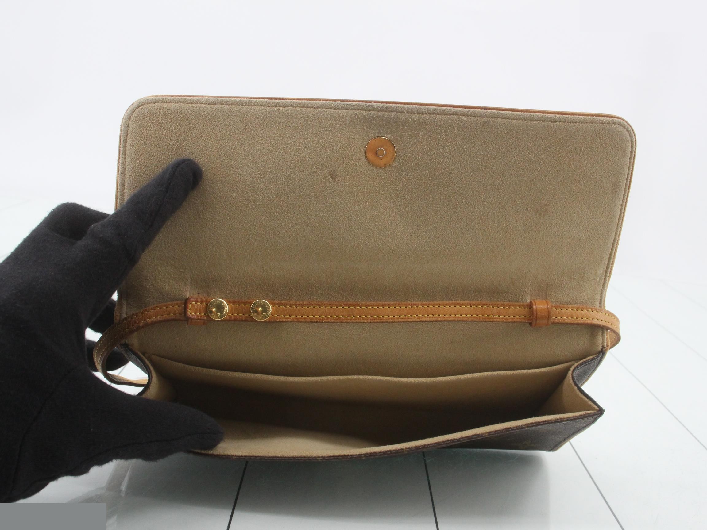 Pochette Twin GM with shoulder strap — view 3