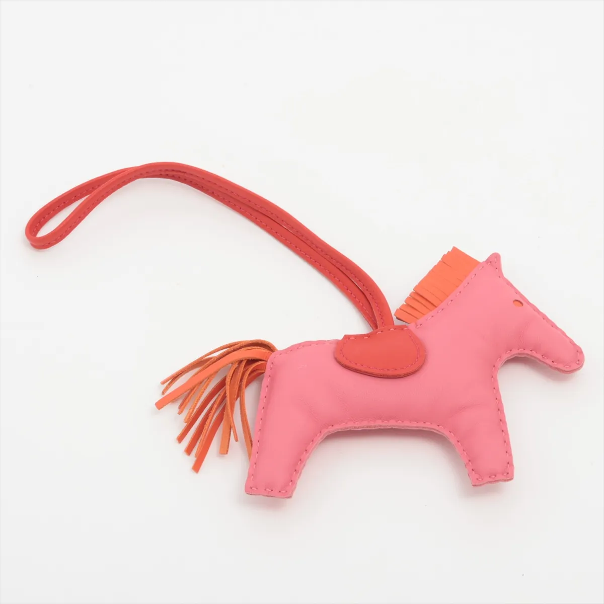 Rodeo Charm MM, charm in Agneau Milo pink, with — view 2