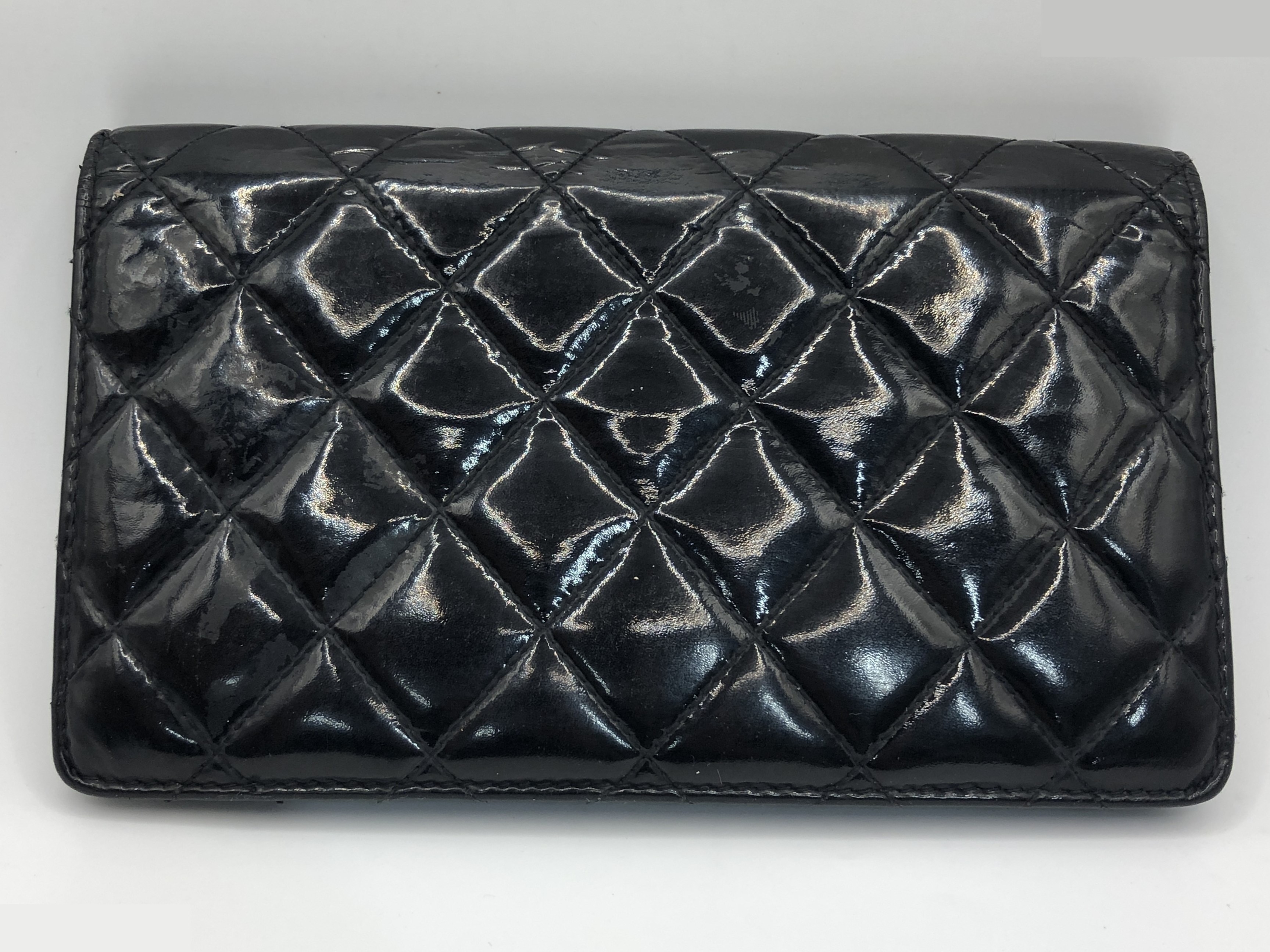Matelassé Brilliant Coco Mark Bi-fold Long Wallet, Patent Leather, Black — view 2