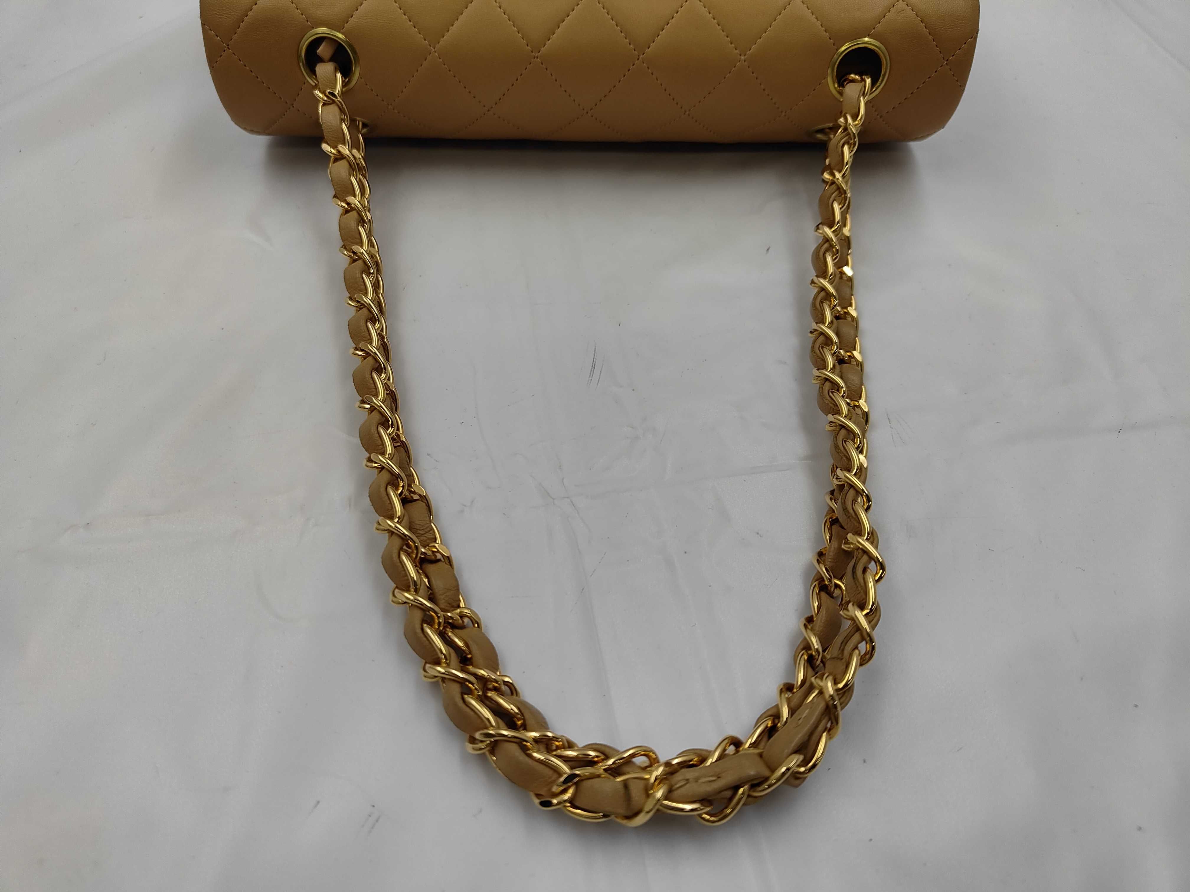 Matelassé 25 Lambskin Shoulder Bag with Double Chain and Double Flap (A01112) — view 3