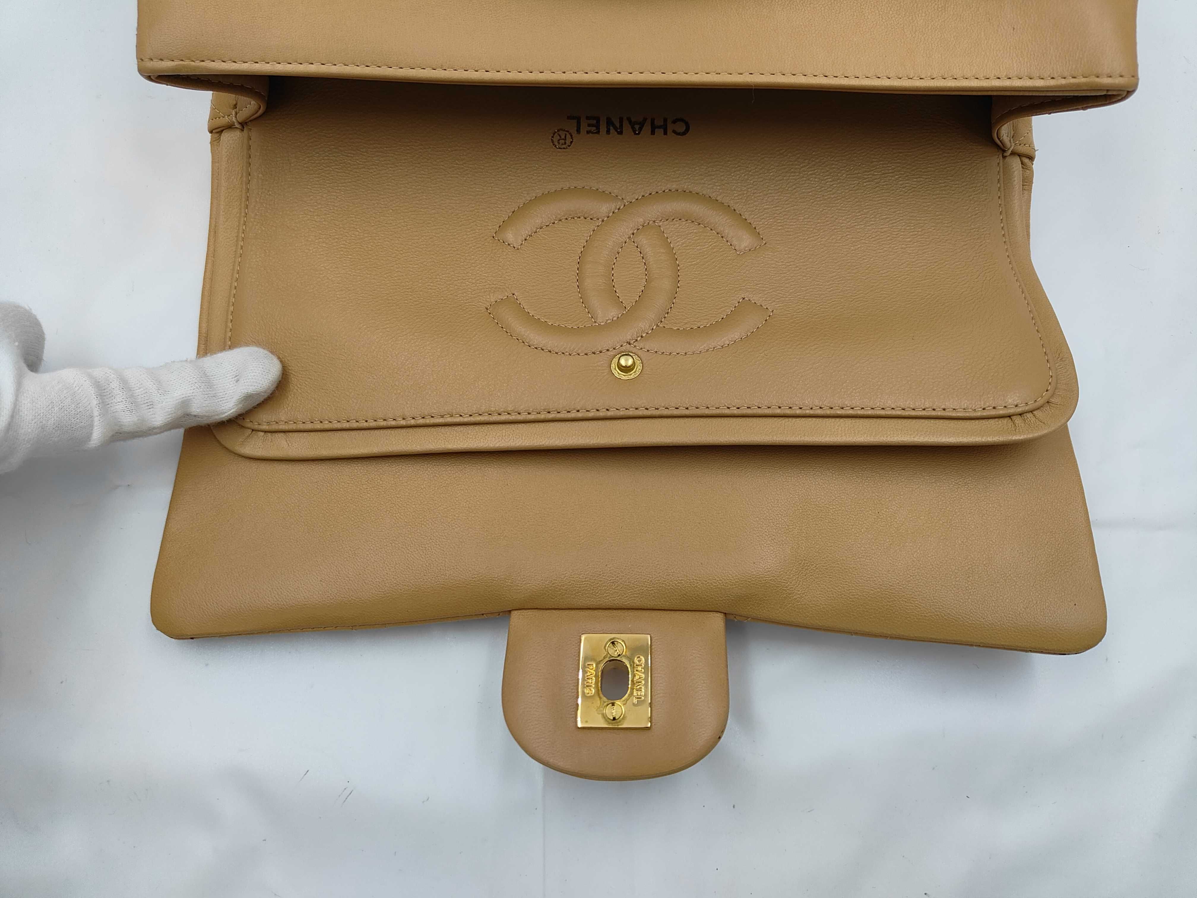 Matelassé 25 Lambskin Shoulder Bag with Double Chain and Double Flap (A01112) — view 8