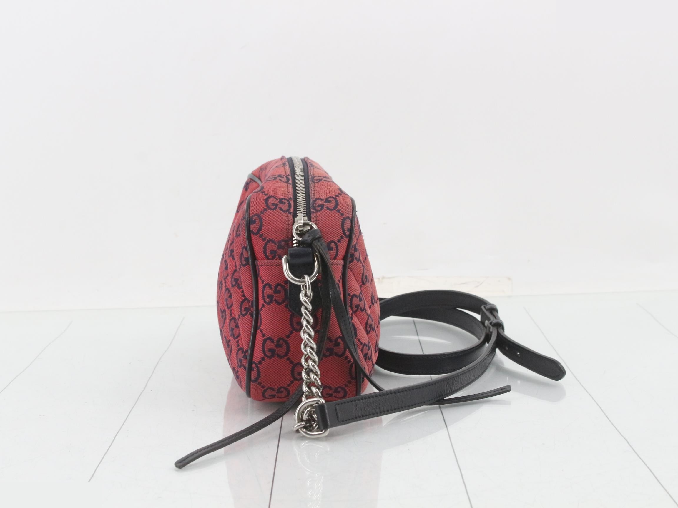 GG Marmont Shoulder Bag — view 4