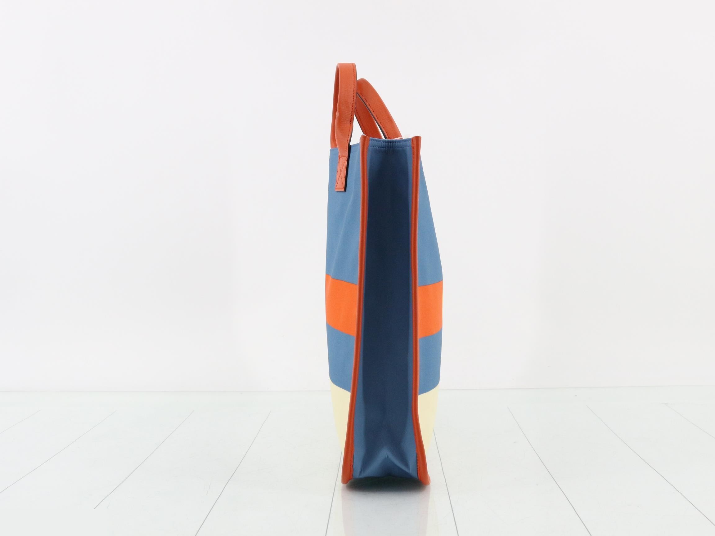 handbag — view 4
