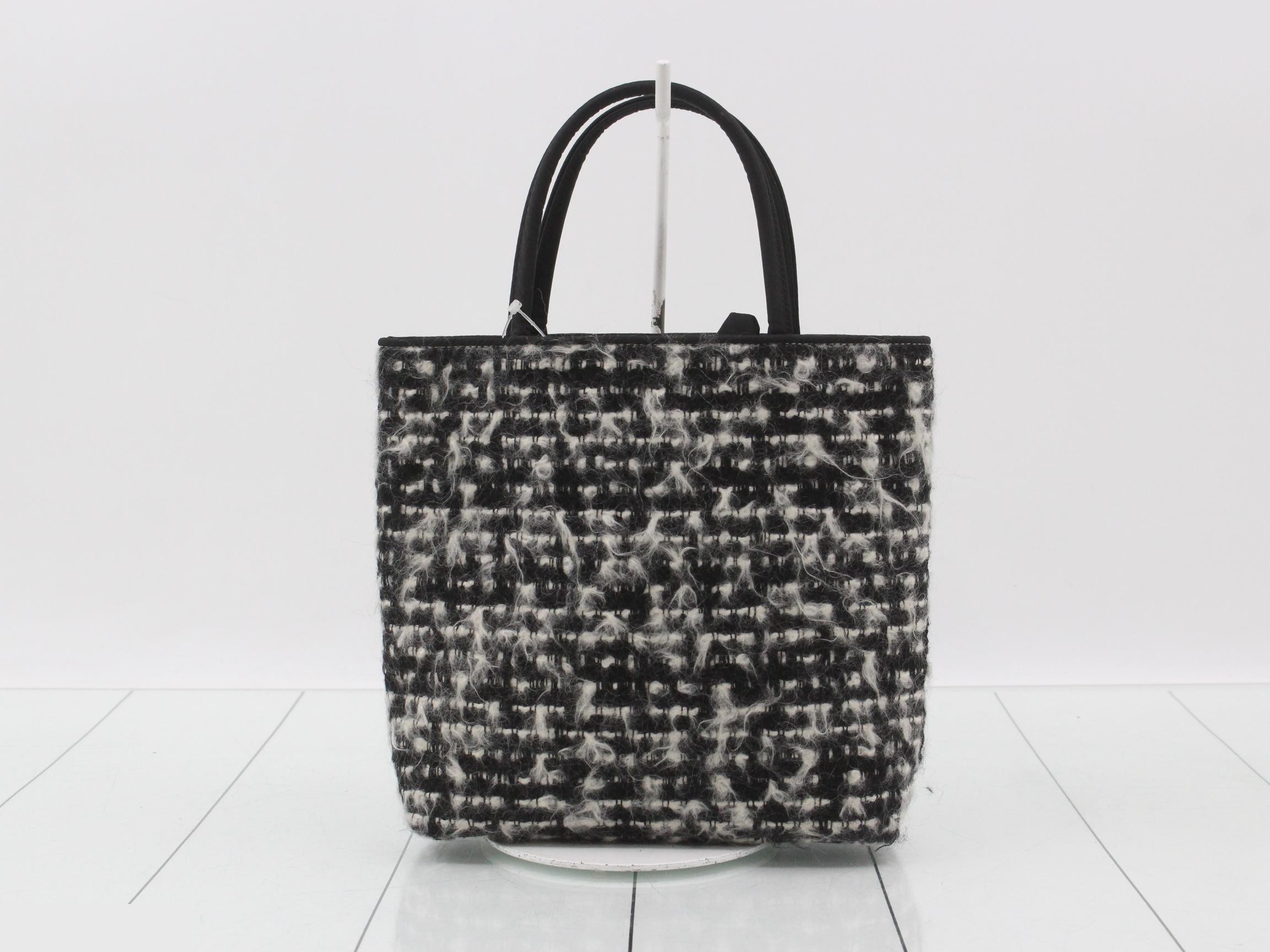 Fur bags, tote bags, pouches — view 2