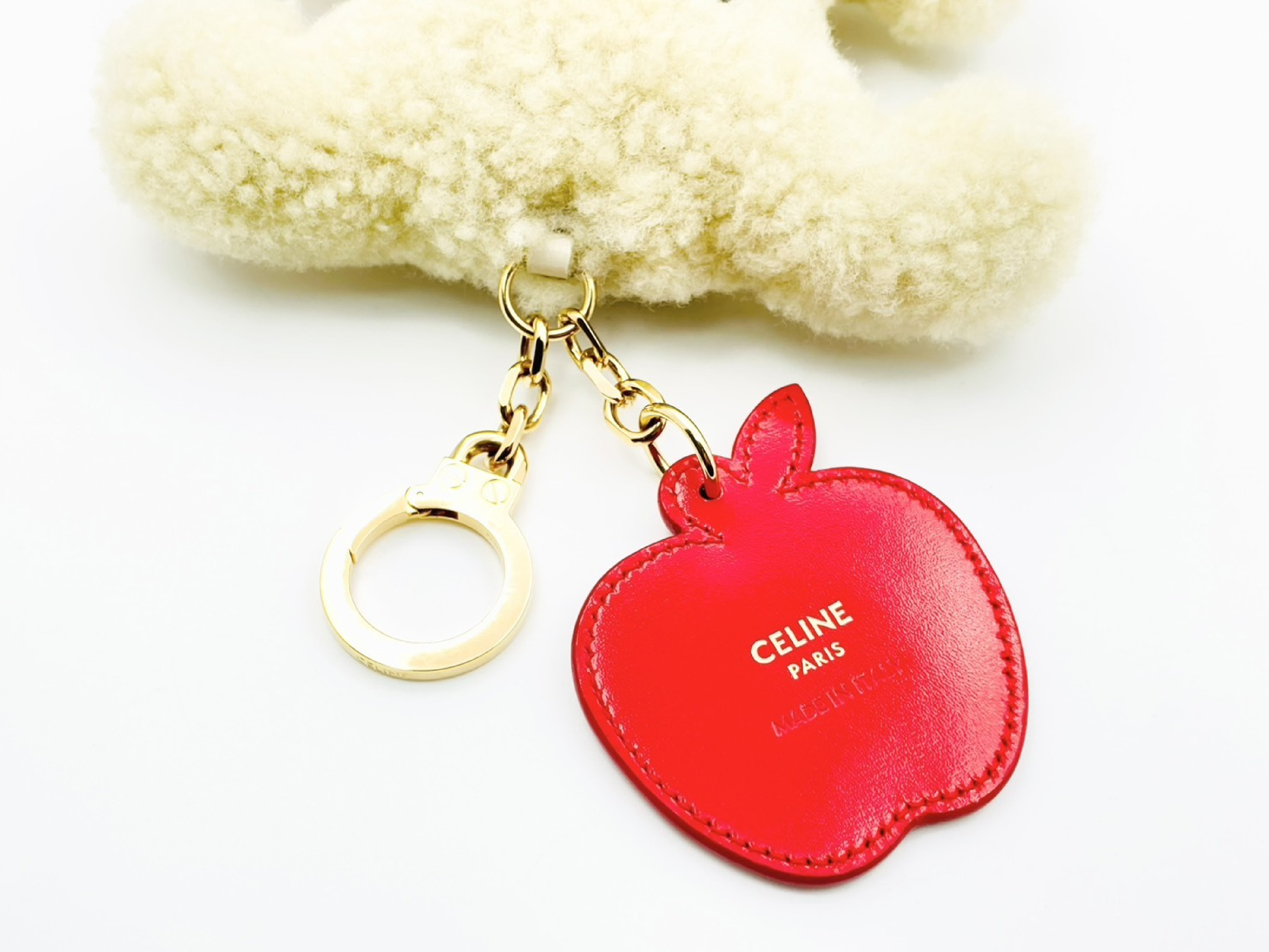 Triomphe Dog Apple Tag Pom Charm Keyring Shearling x Leather Key Case — view 4