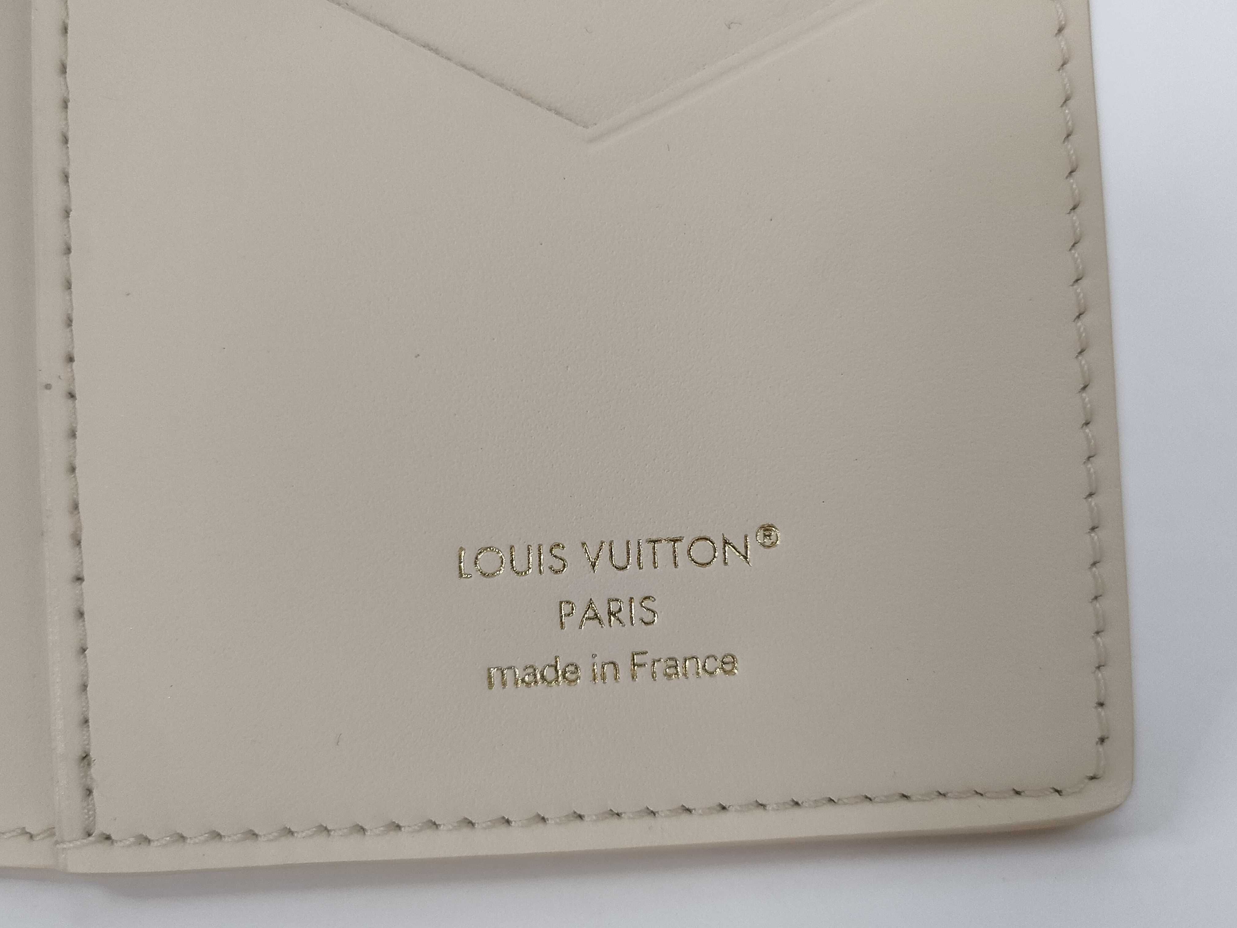 wallet — view 12