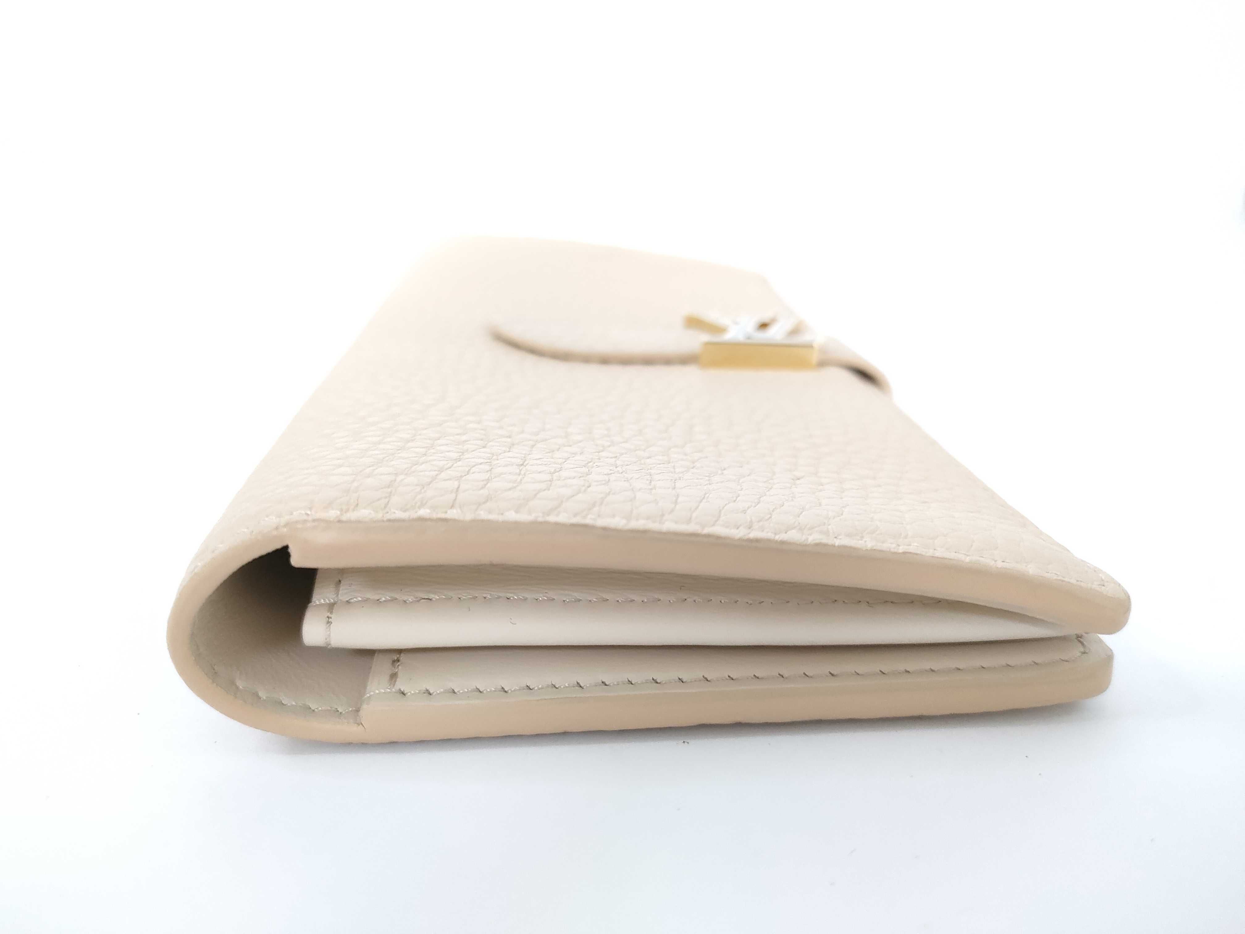 wallet — view 4