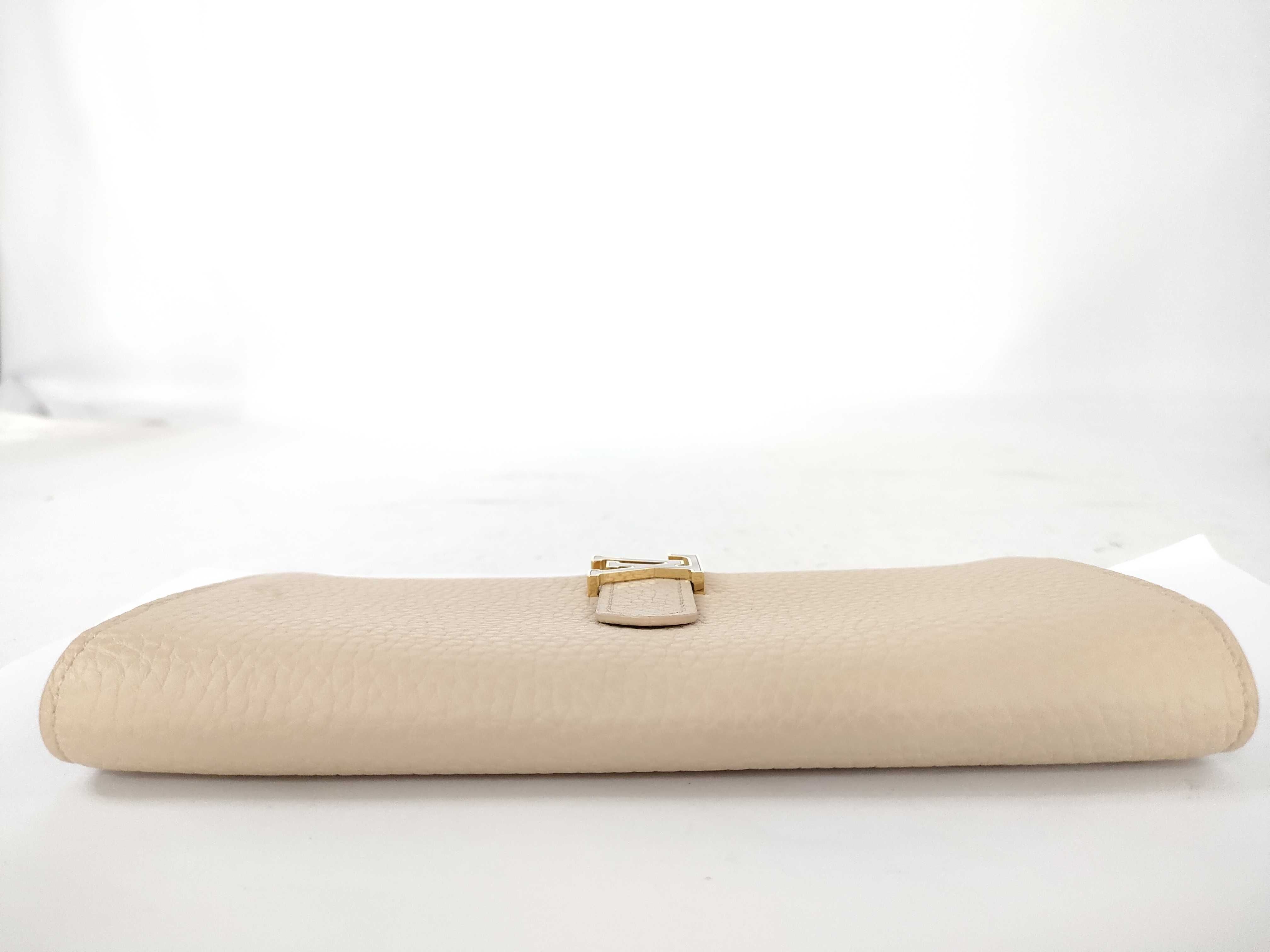 wallet — view 5