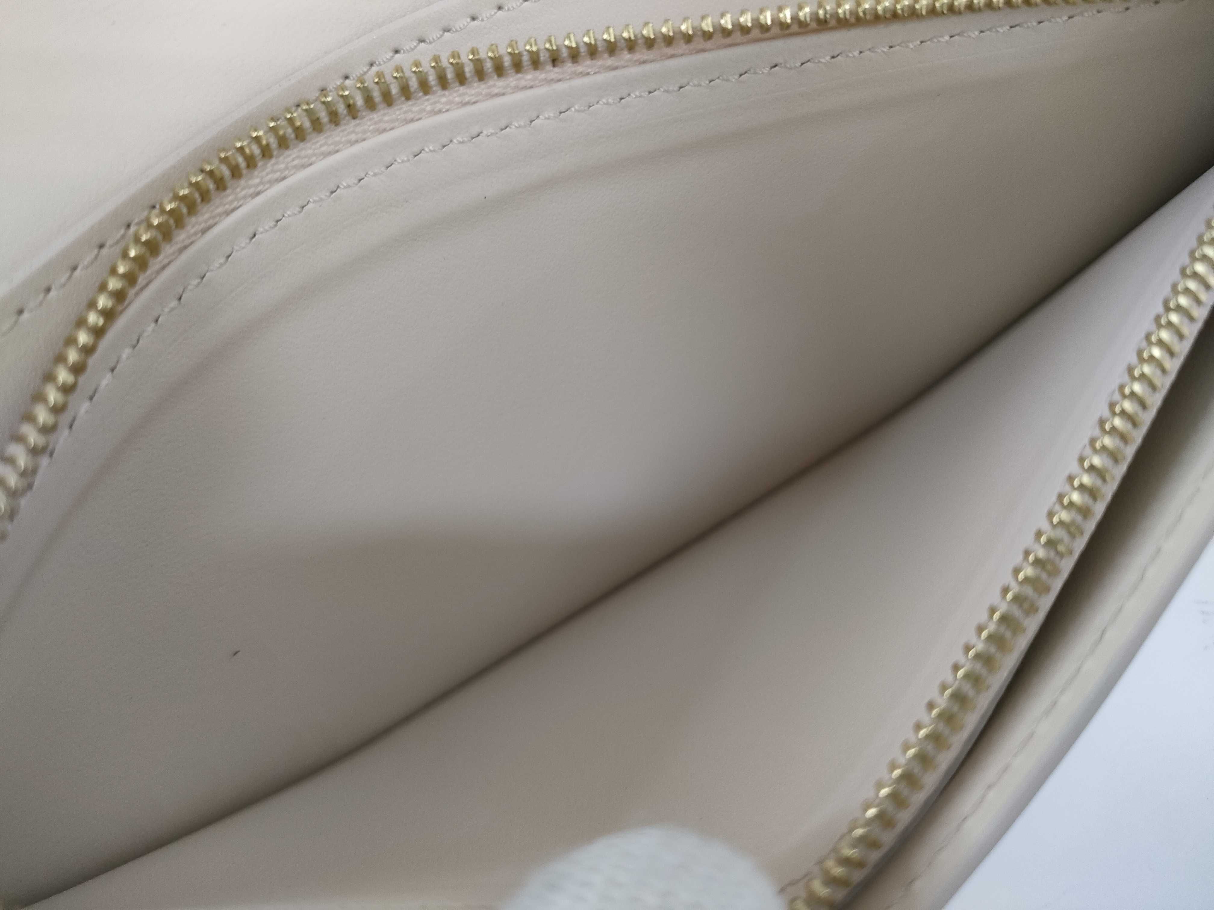 wallet — view 9