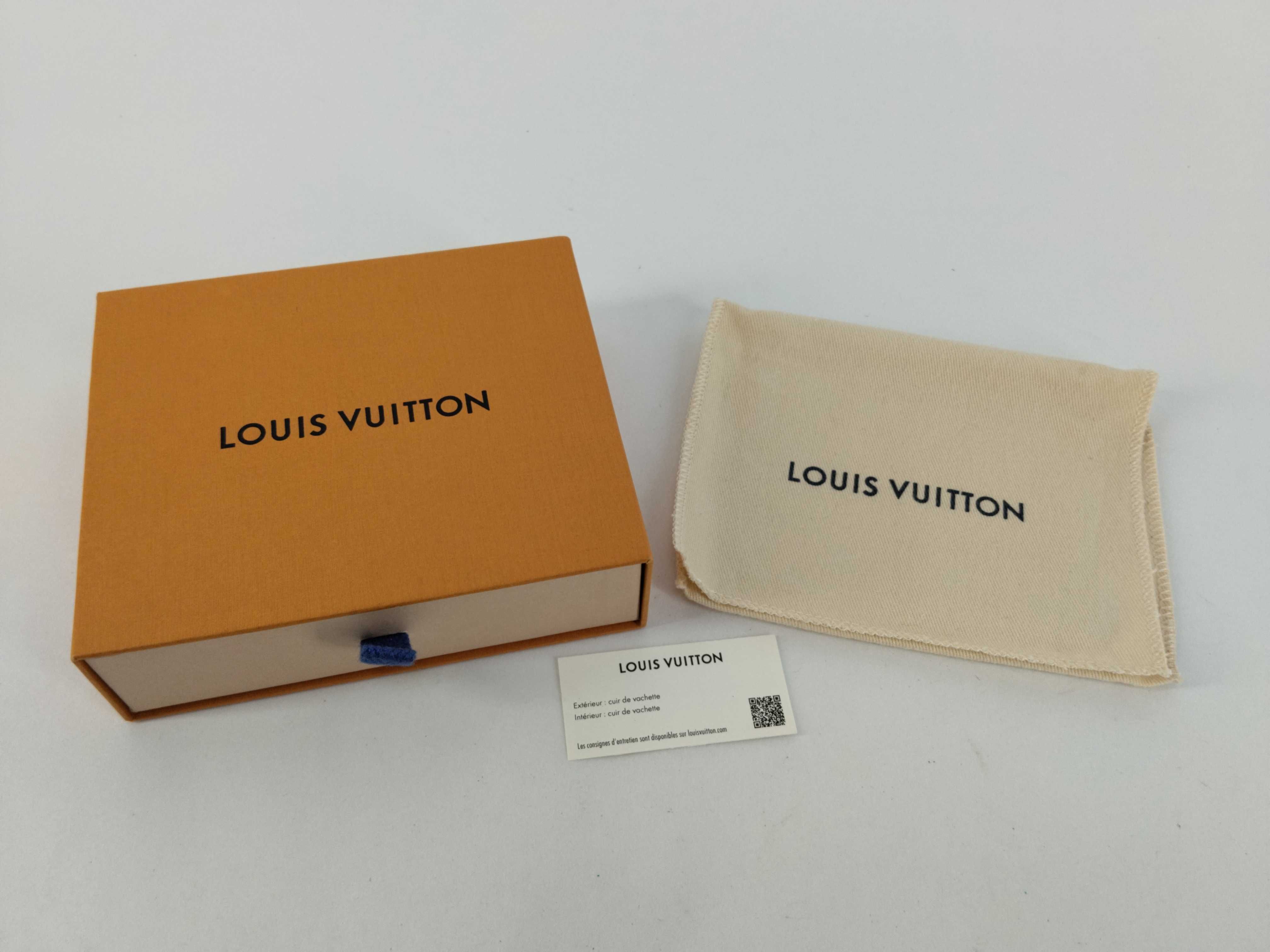 Capucines Compact Wallet — view 15