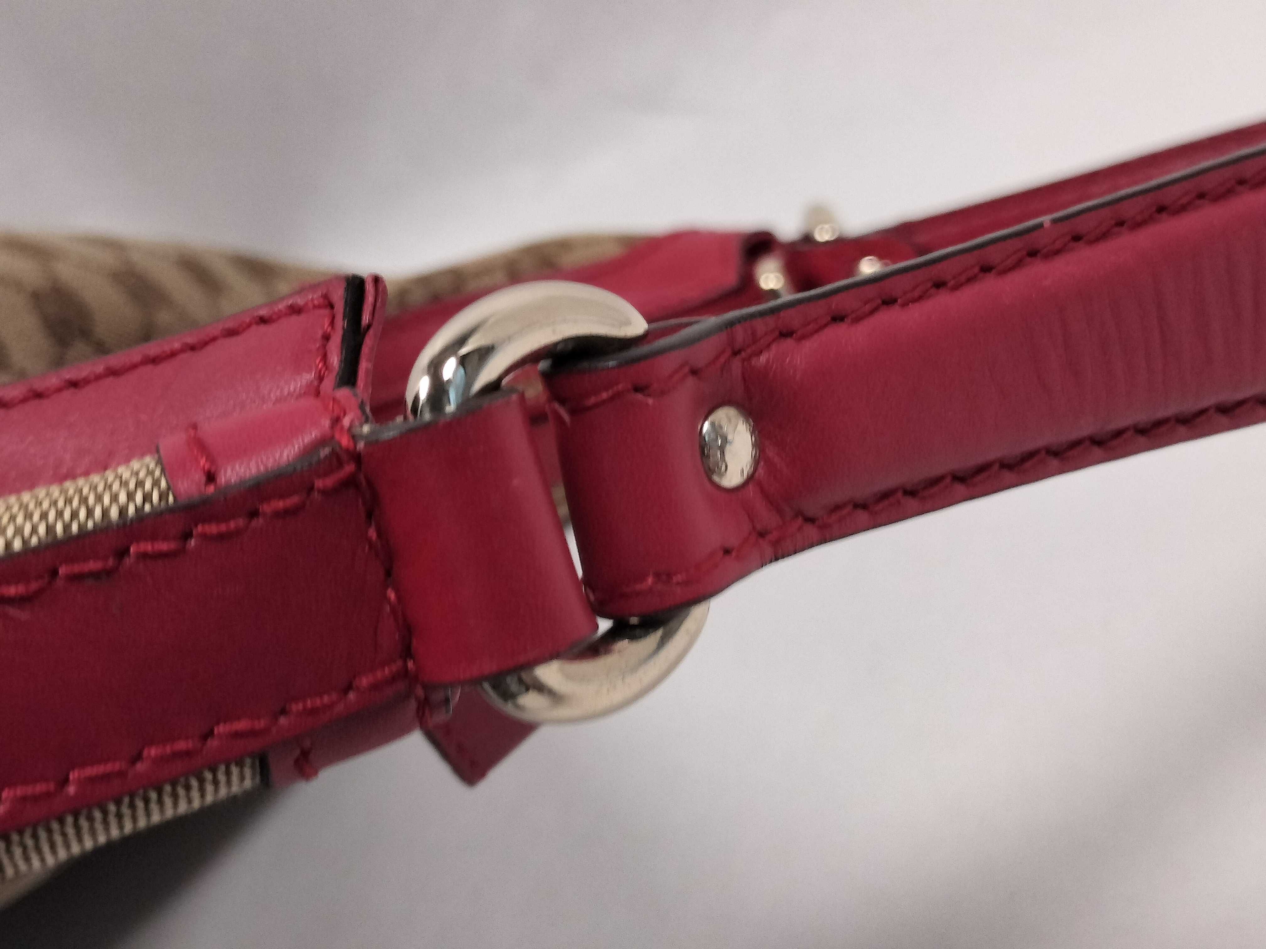 GG Canvas Gucci Handbag Shoulder Bag — view 5