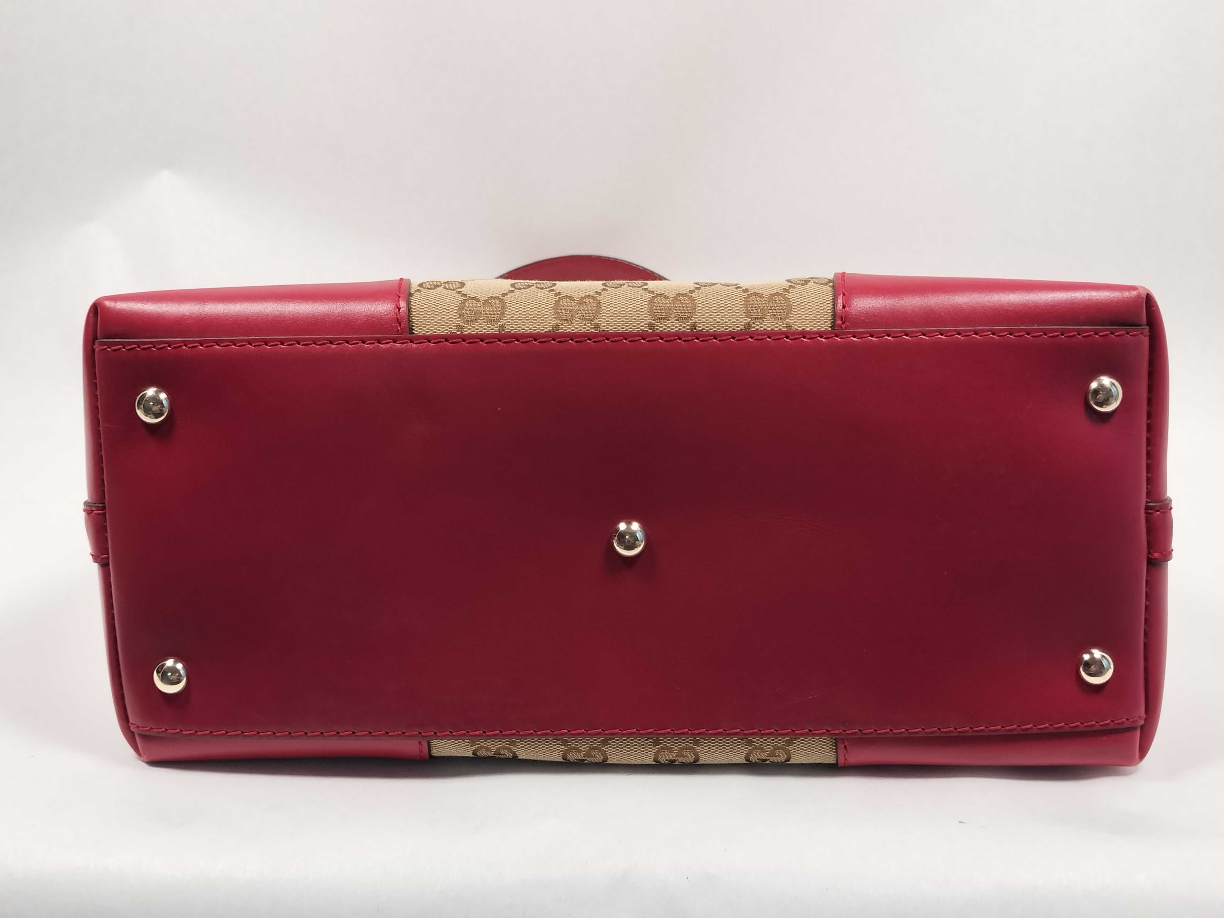 GG Canvas Gucci Handbag Shoulder Bag — view 7
