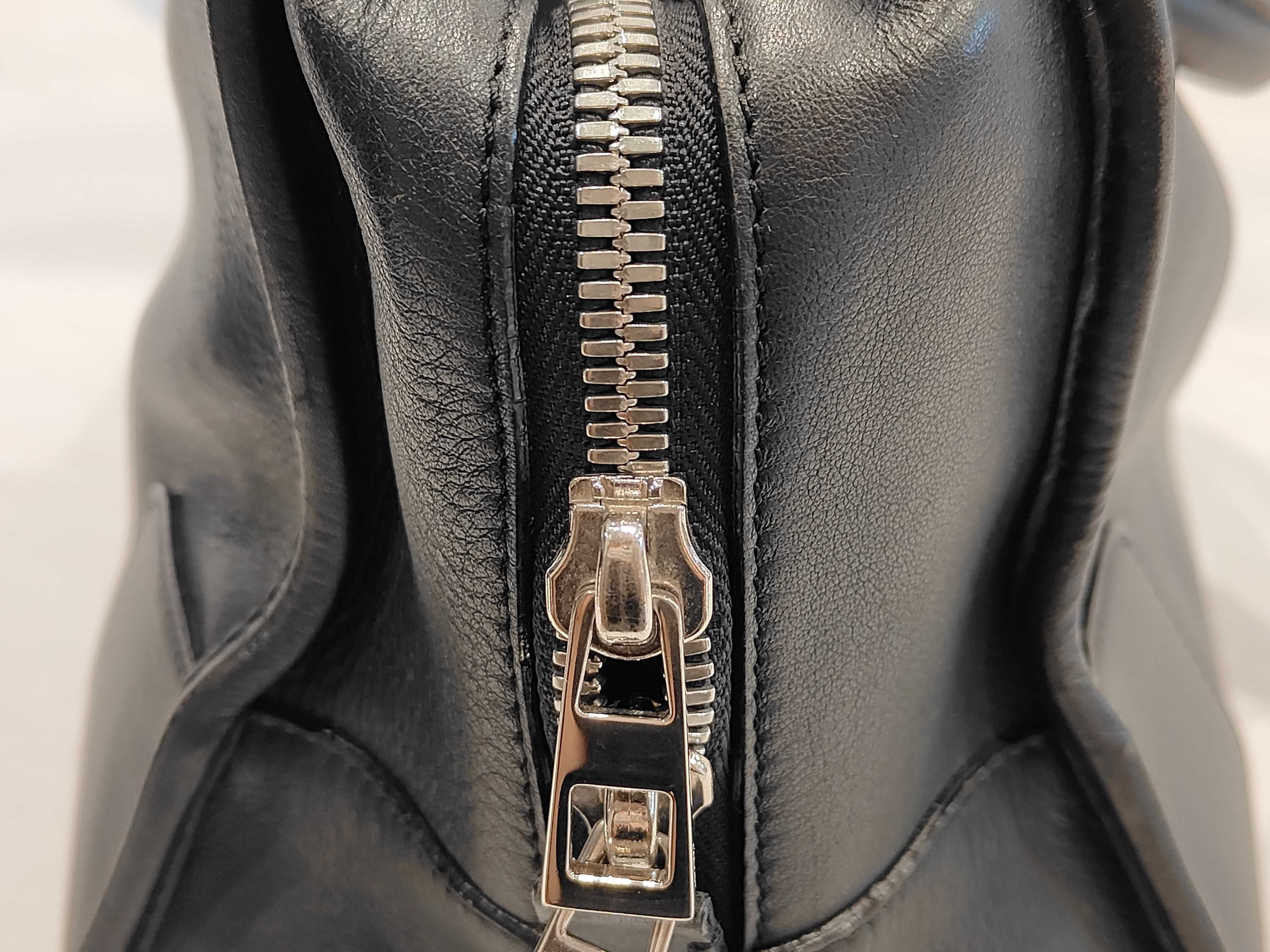 Amazona 35 Black Handbag — view 10