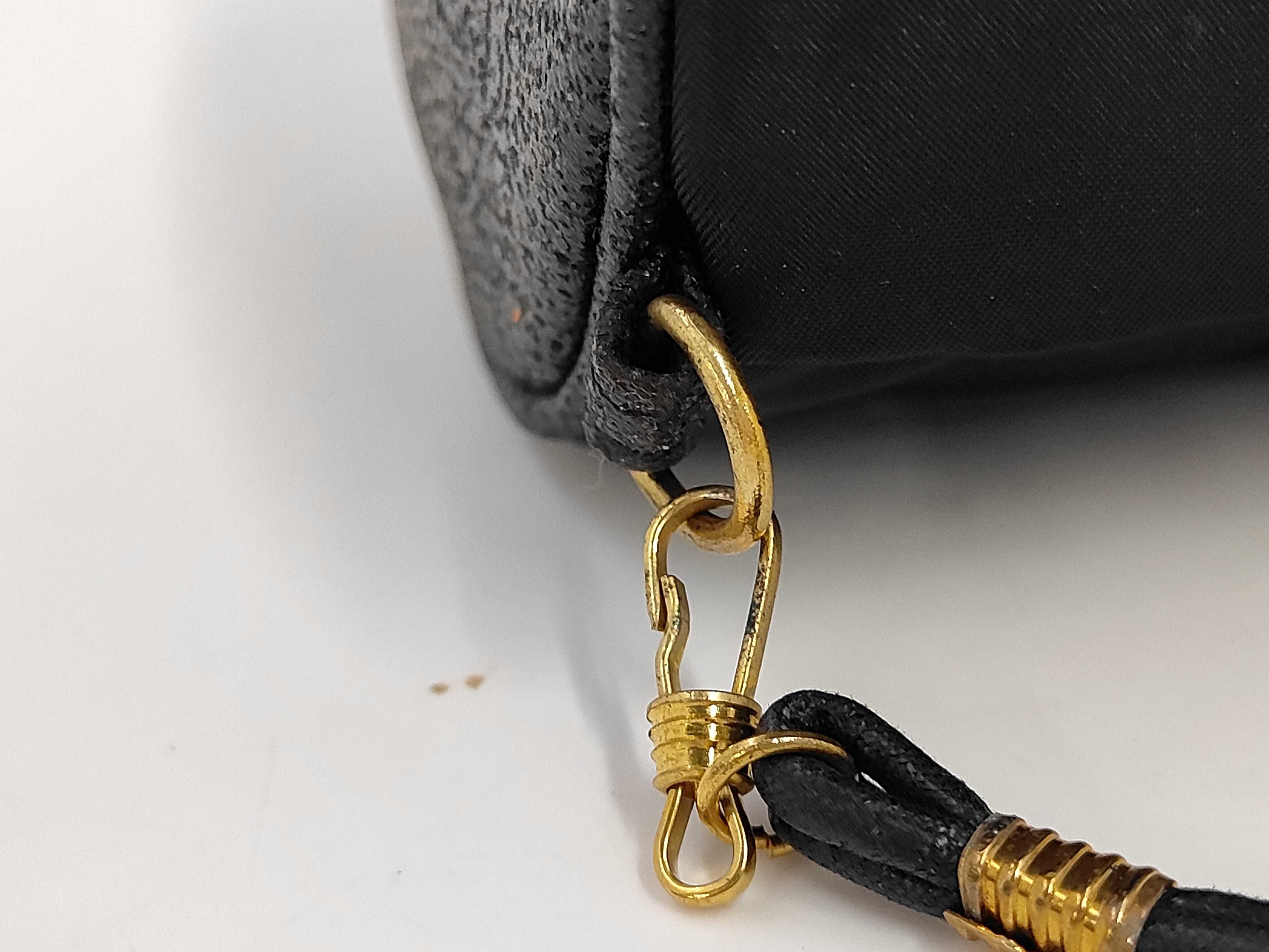 pouch — view 6