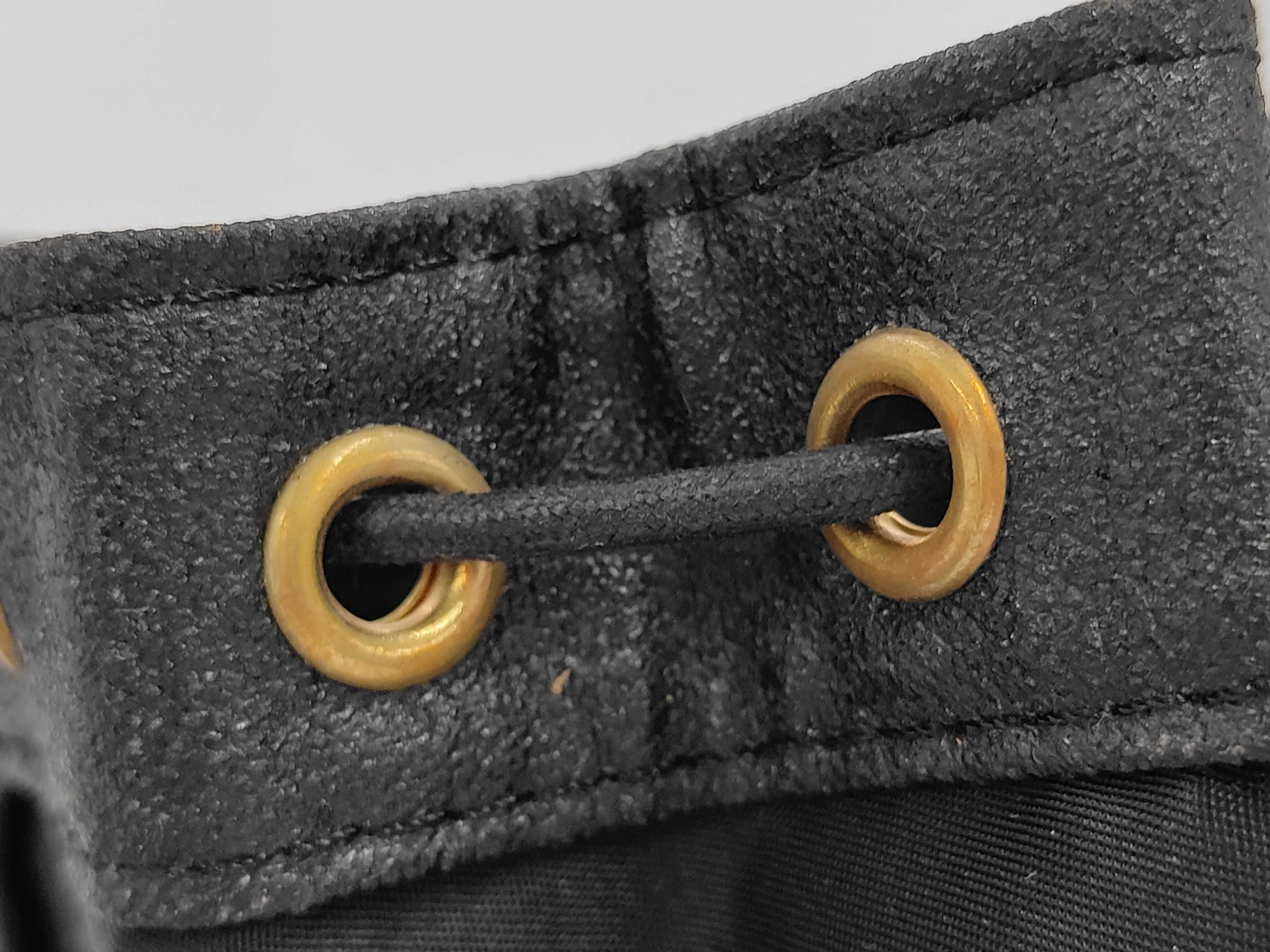 pouch — view 9