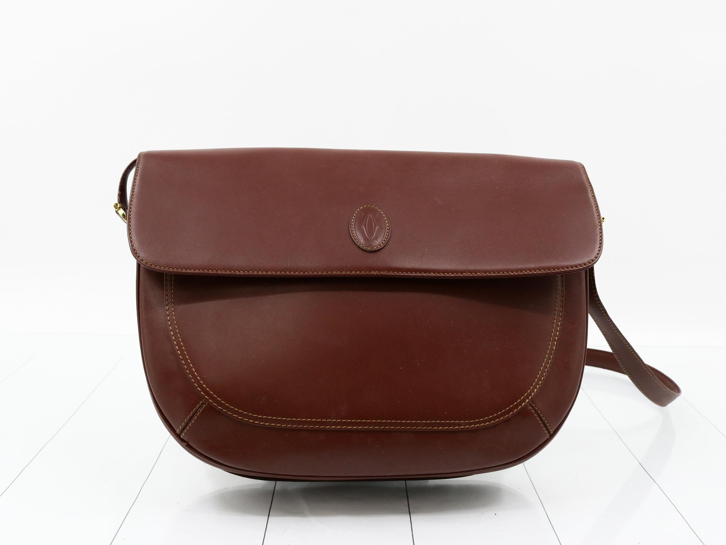 must line shoulder bag