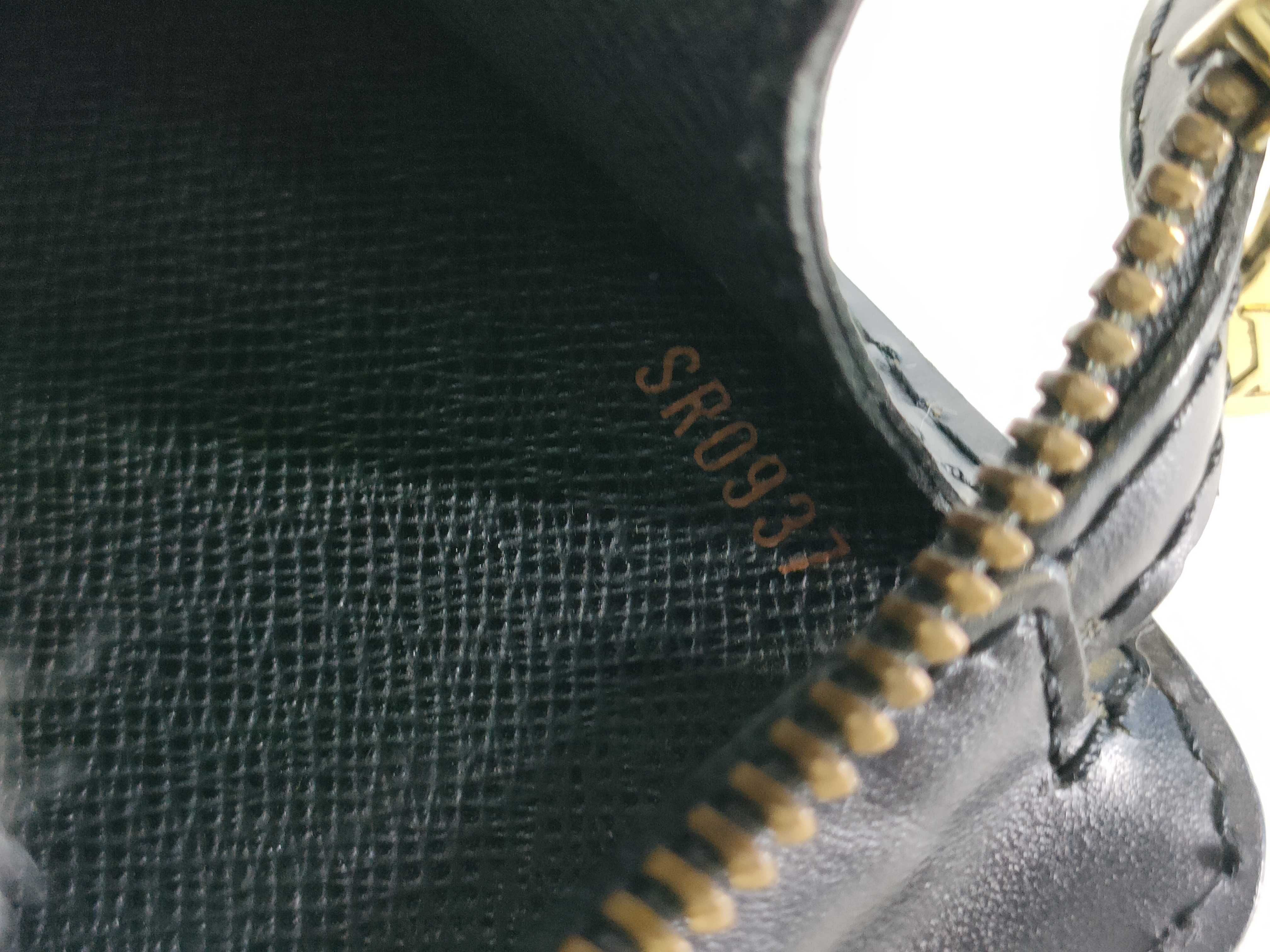 Epi Pochette Homme Second Bag — view 14