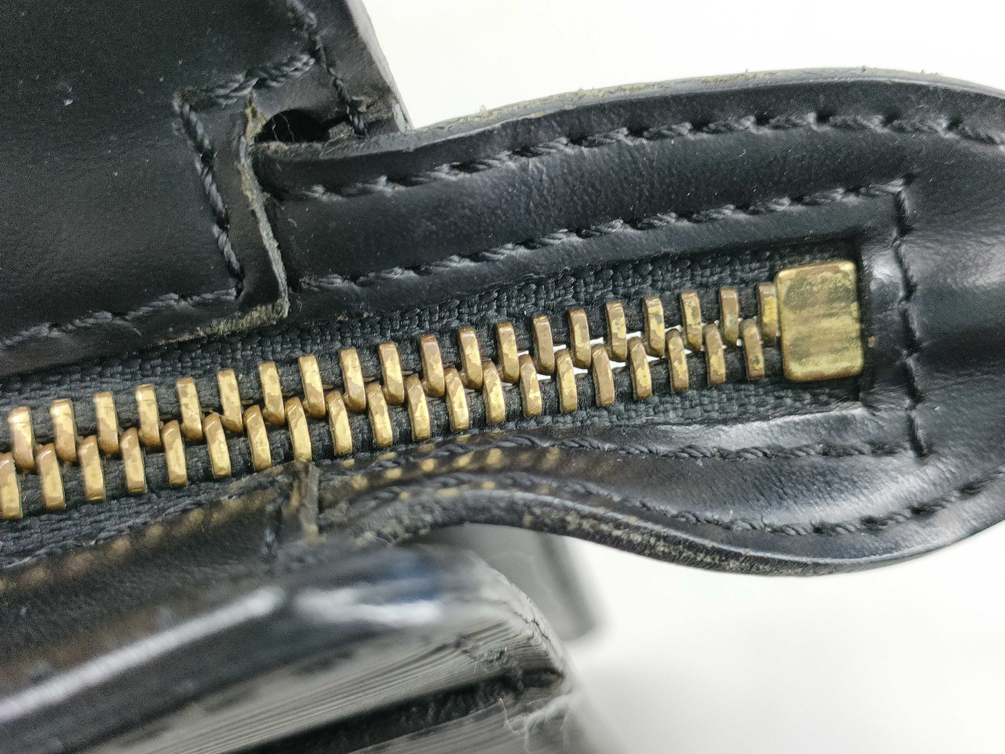 Epi Pochette Homme Second Bag — view 5
