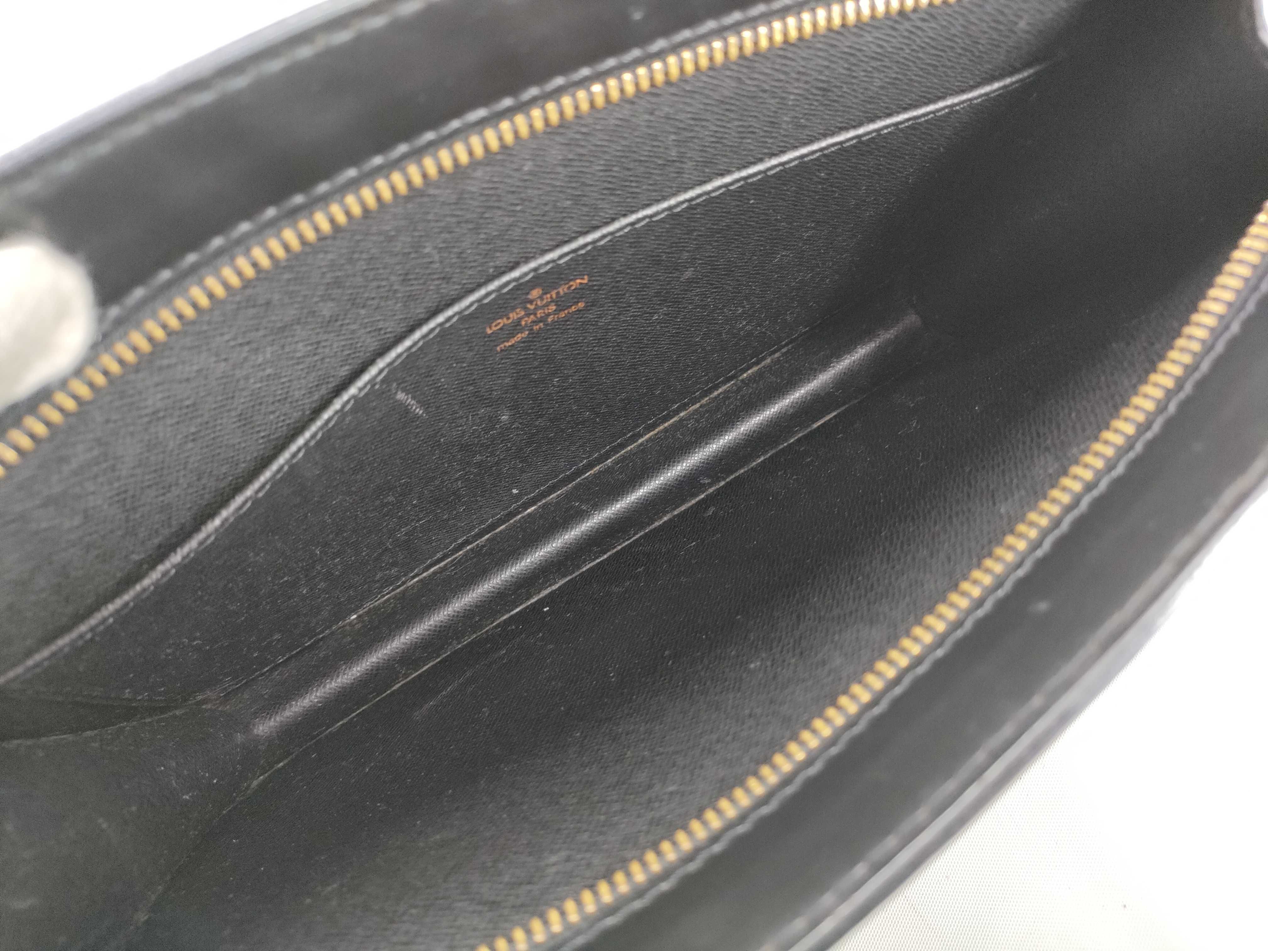 Epi Pochette Homme Second Bag — view 6