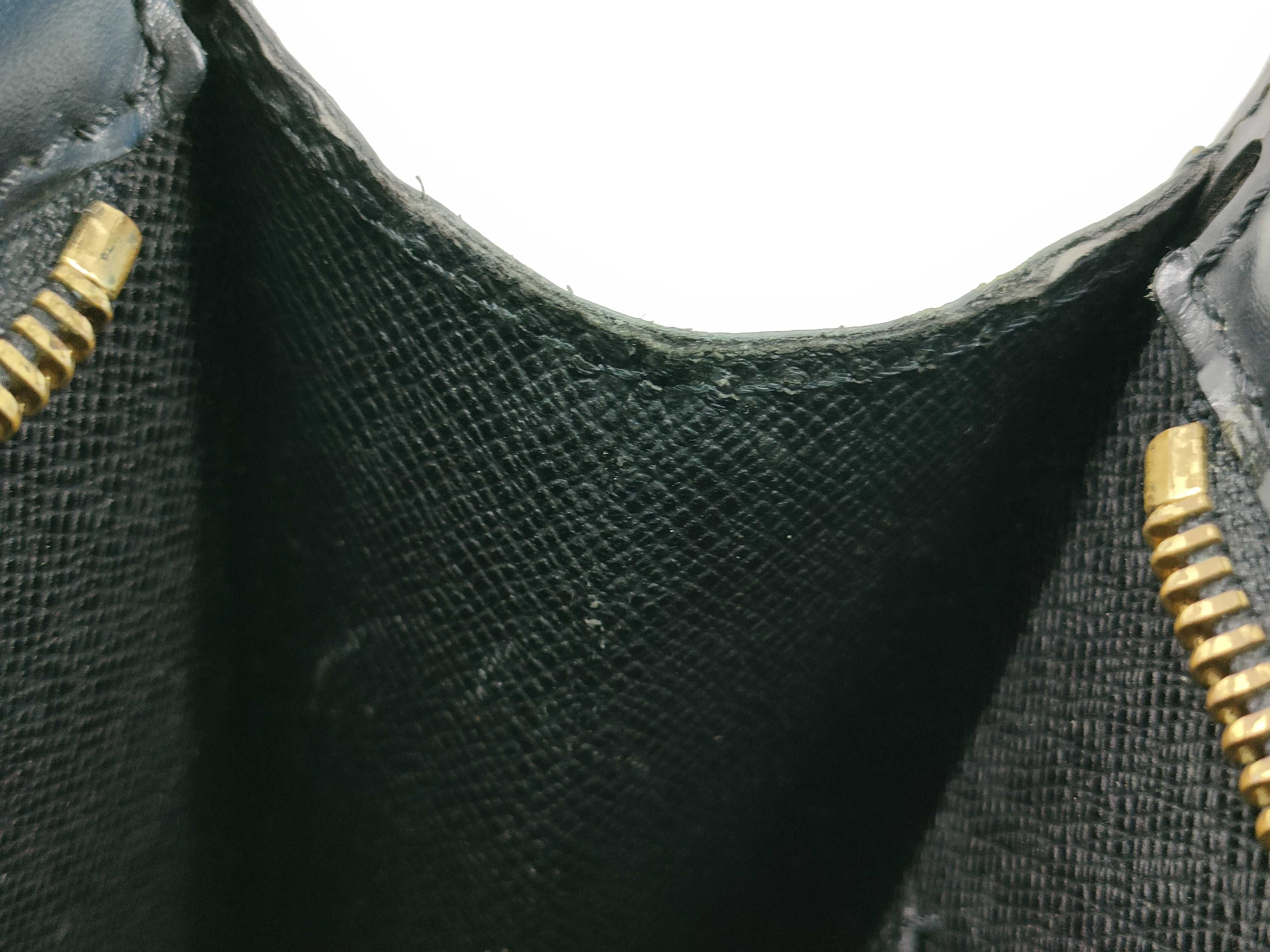 Epi Pochette Homme Second Bag — view 9