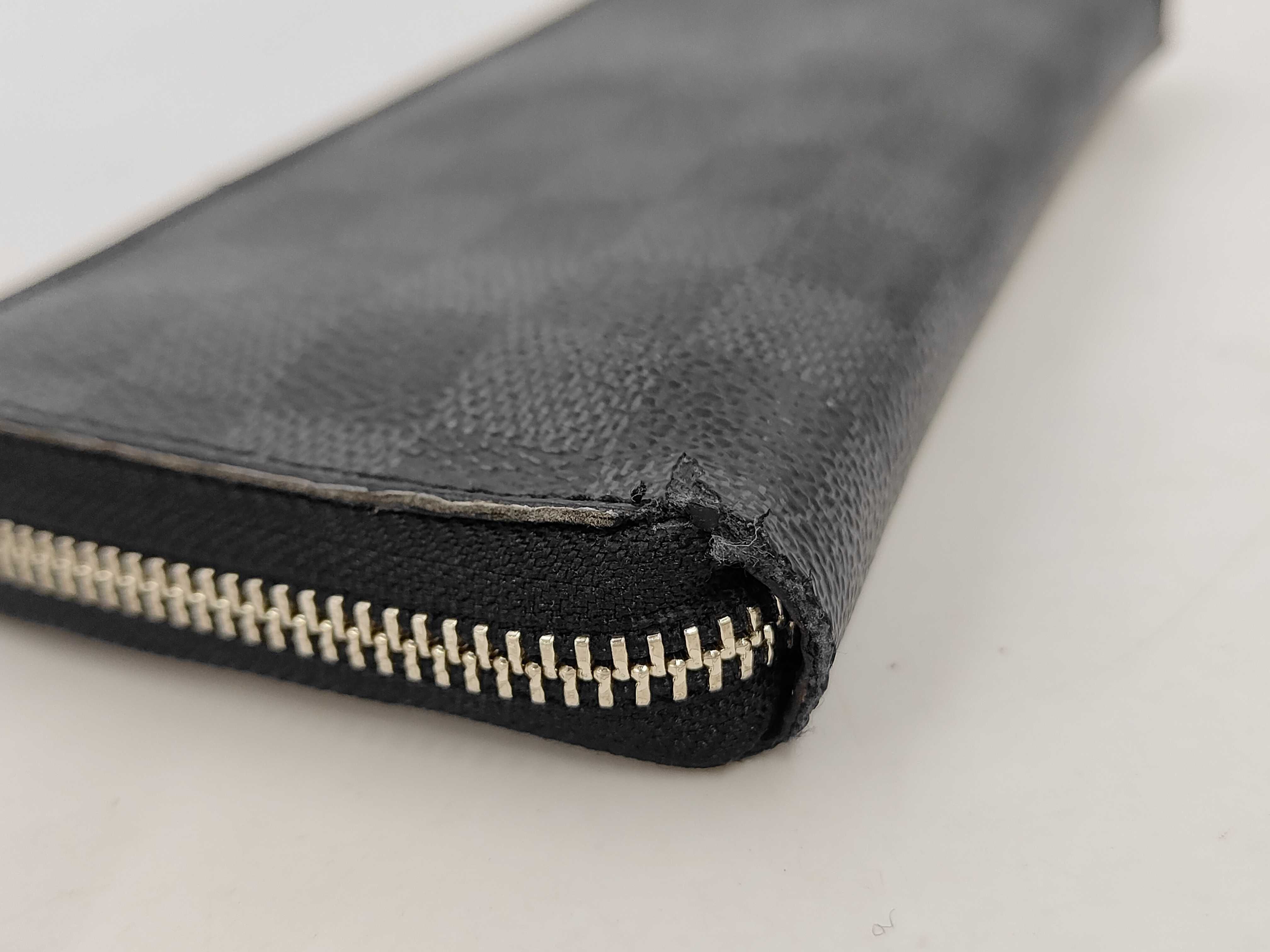 Damier Graphite Zippy Wallet Vertical Long Wallet — view 4