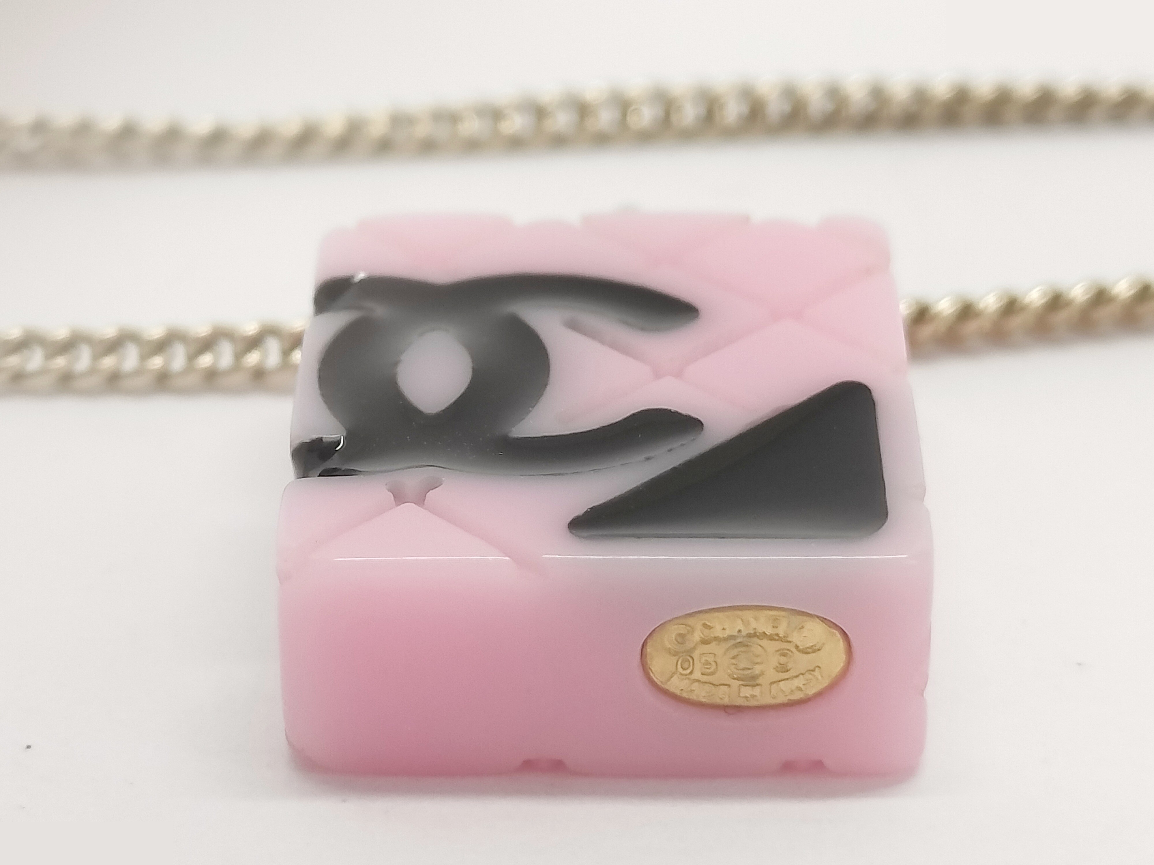 Coco Cambon Line Gold Necklace with Pink Chain (approx. 42cm) — view 3