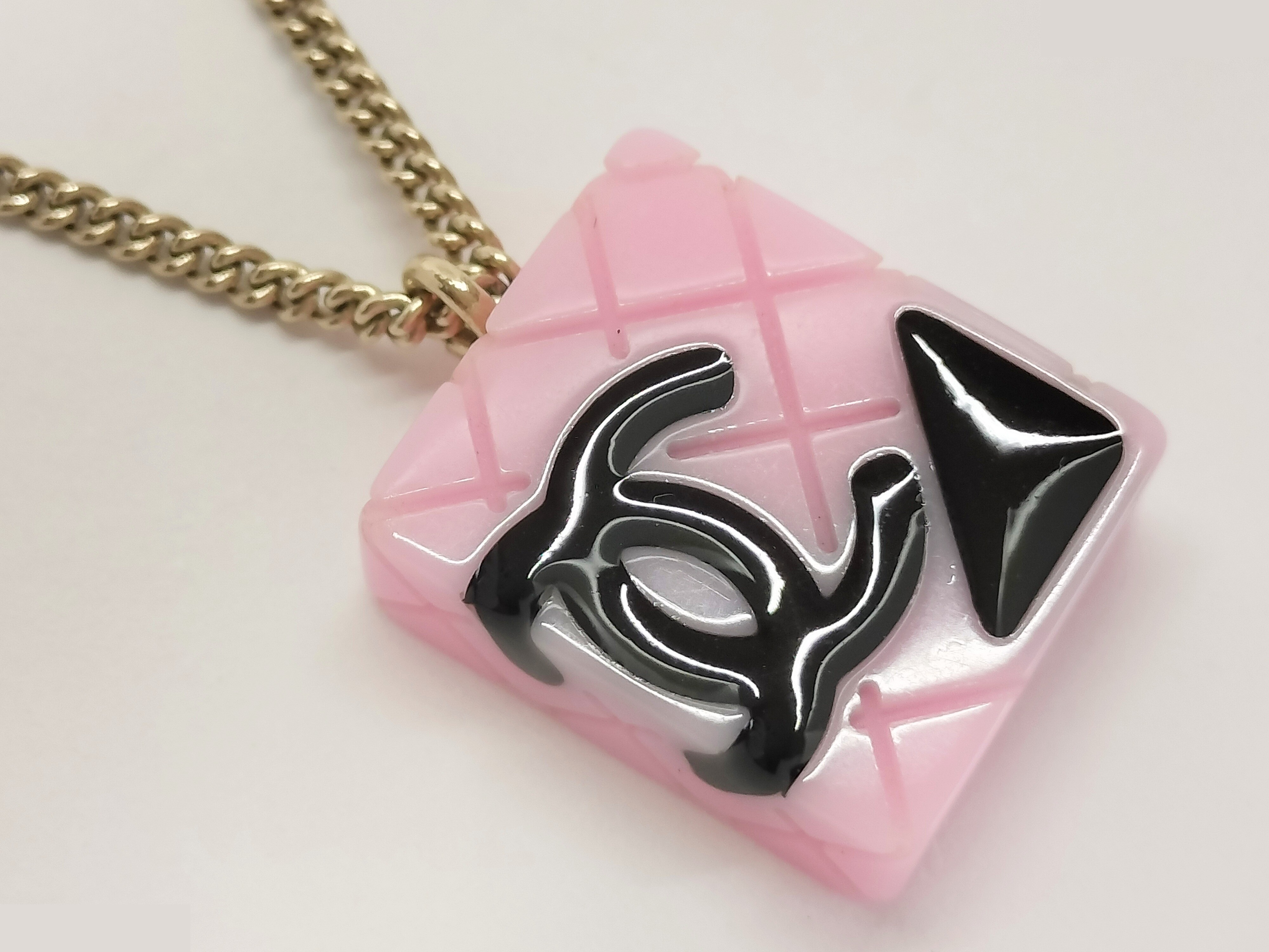 Coco Cambon Line Gold Necklace with Pink Chain (approx. 42cm) — view 4