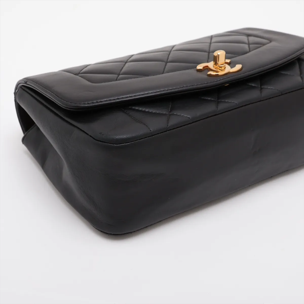 Matelassé Lambskin Single Flap Single Chain Bag, Diana Flap, Black with Gold Hardware, 3728621, Series 3 — view 4