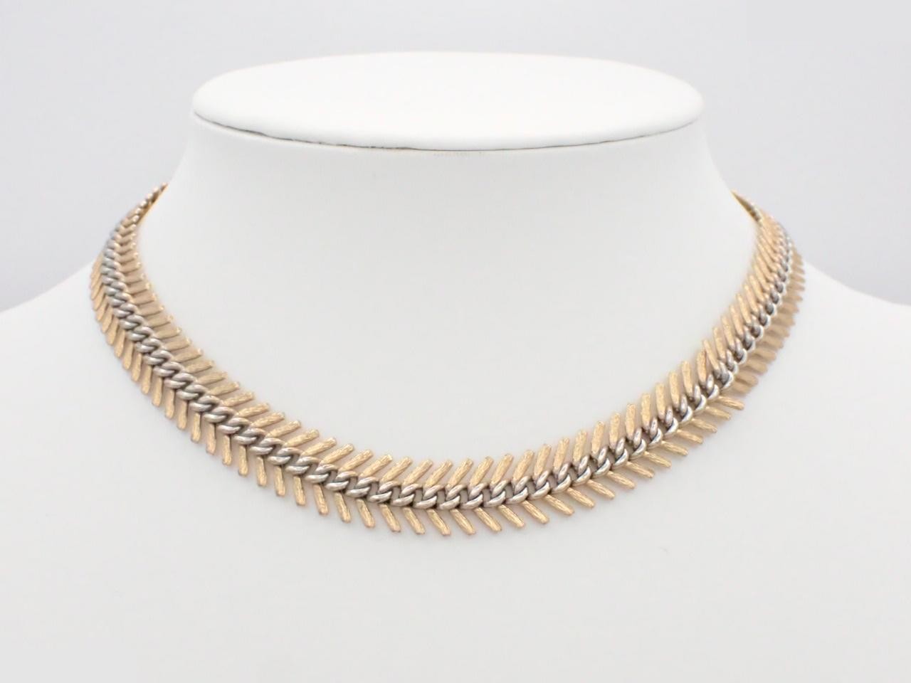 Other line: Precious metal necklaces and pendants, neck circumference approximately 36 cm. — view 3