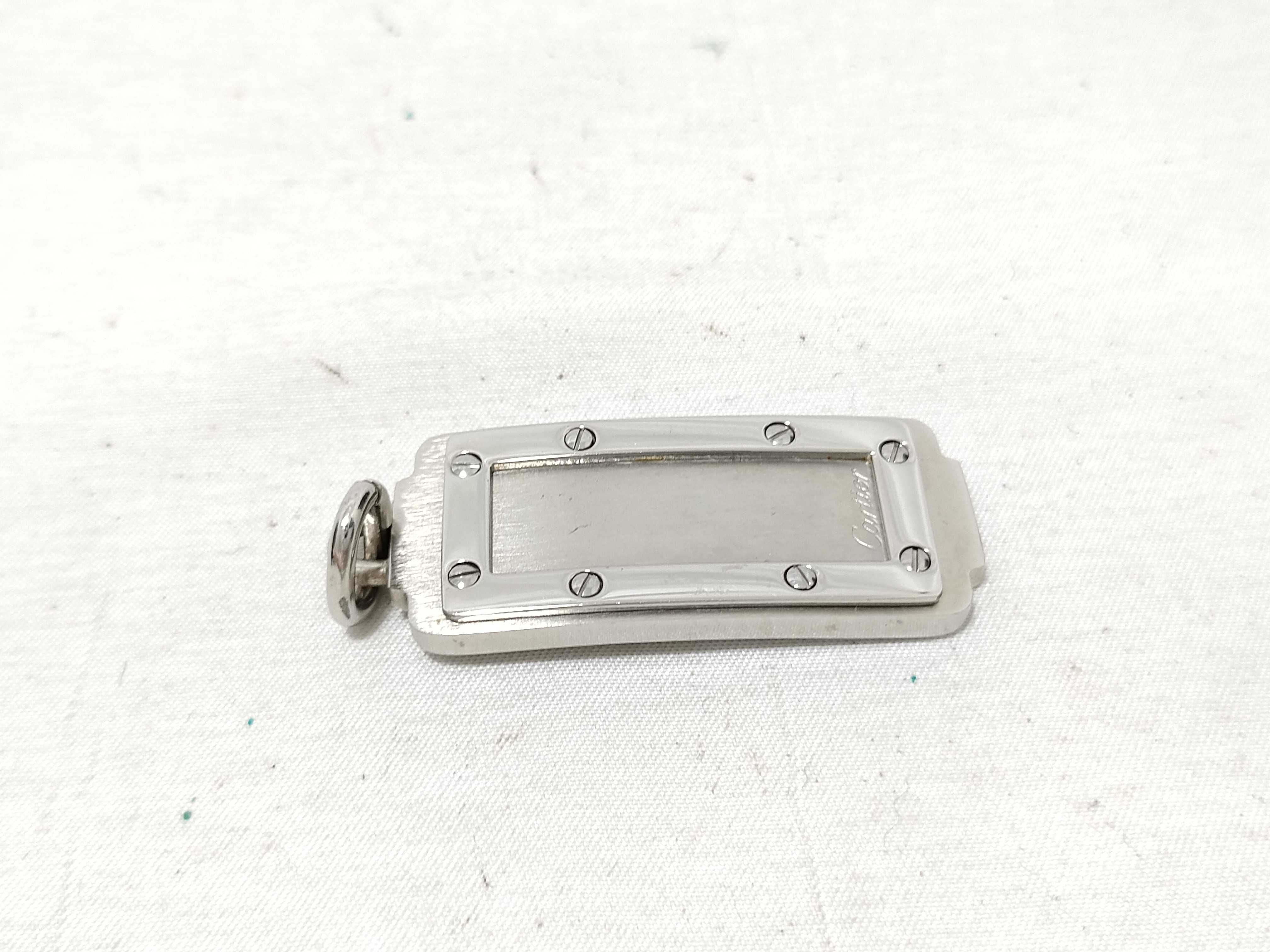 charm — view 5