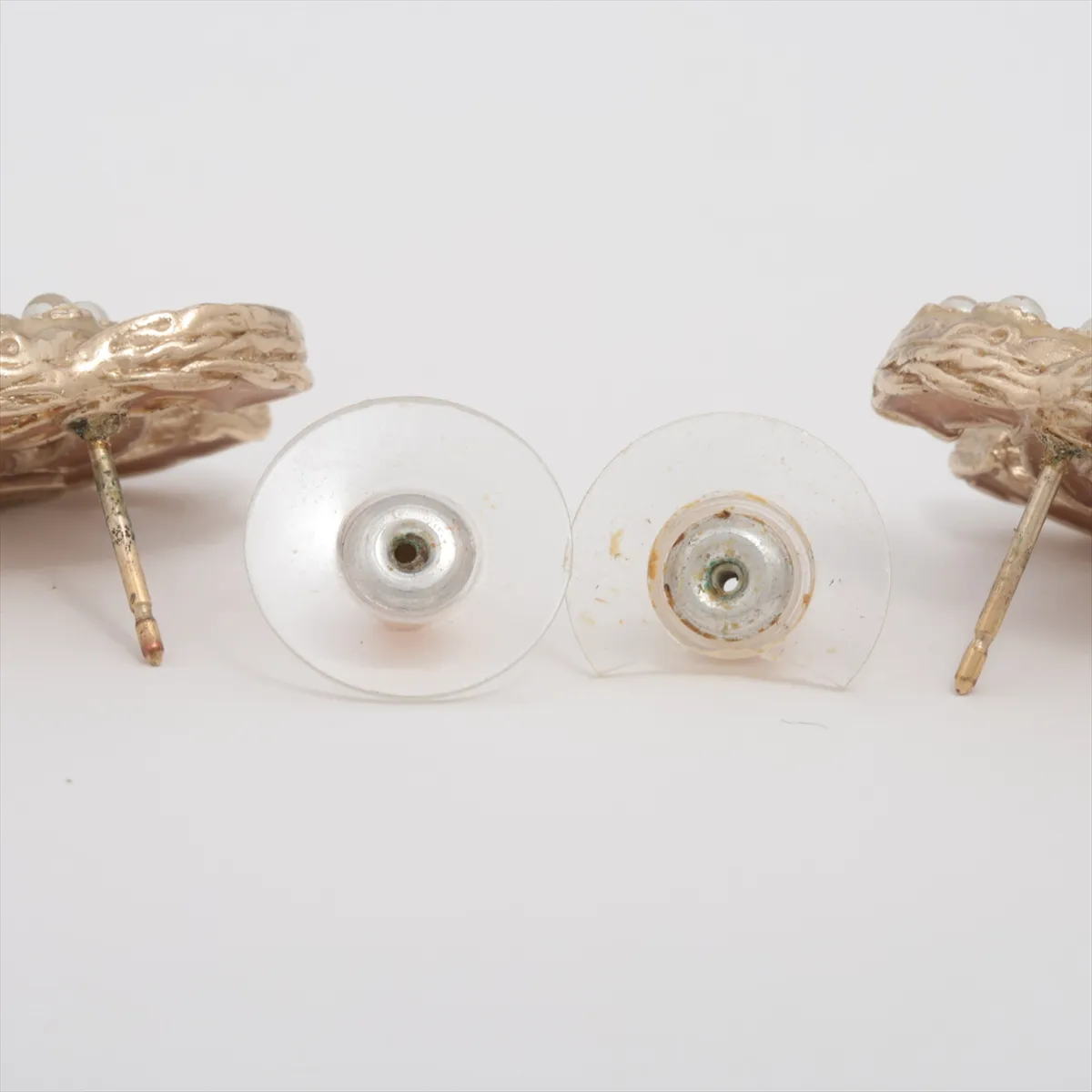 Coco Mark A12P Earrings (Pair) GP x Faux Pearl Gold. Shows signs of wear: — view 4