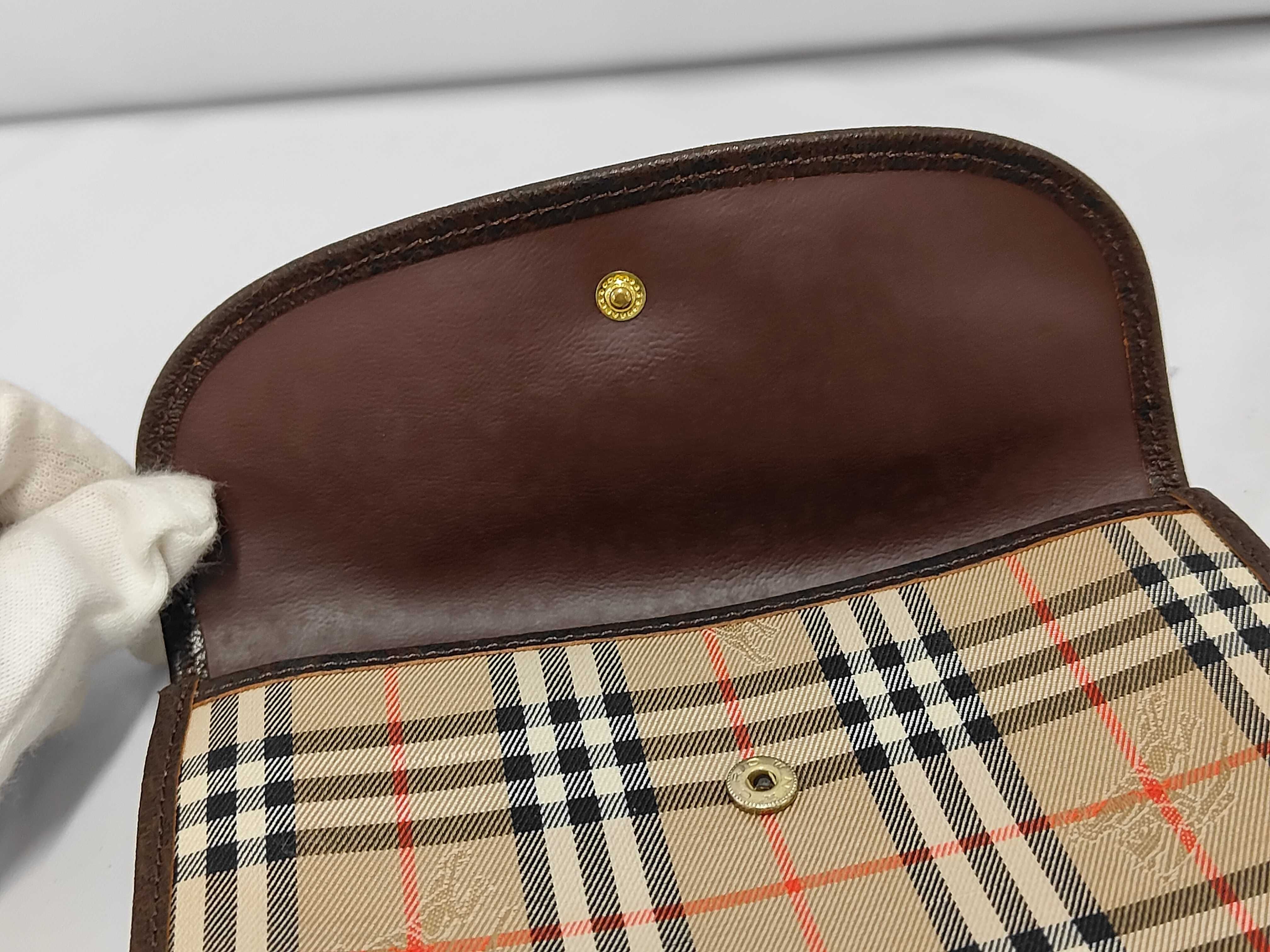 pouch and other accessories — view 8