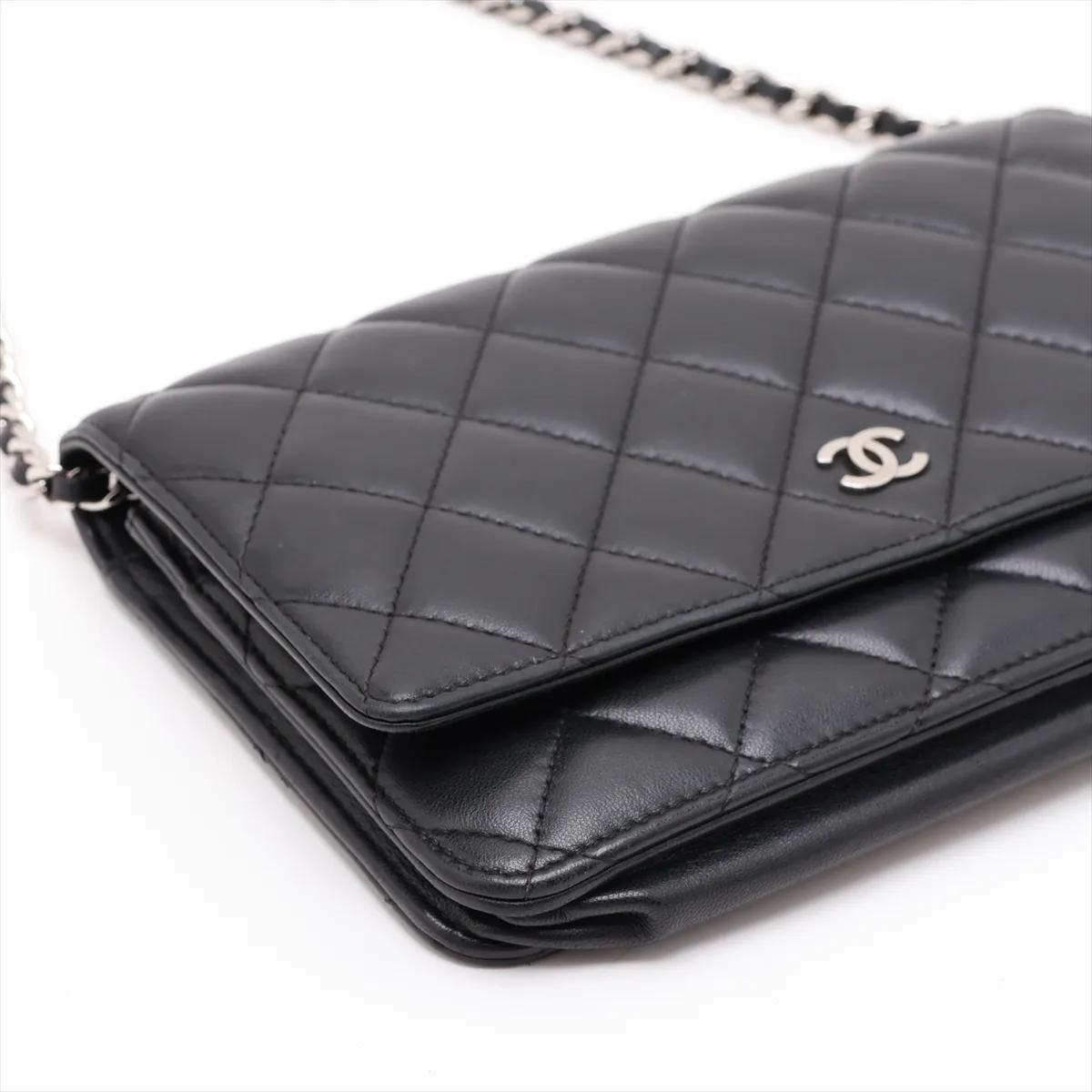 Matelassé Lambskin Chain Wallet, Black, Silver Hardware, 15432509, Serial Number 15 — view 4