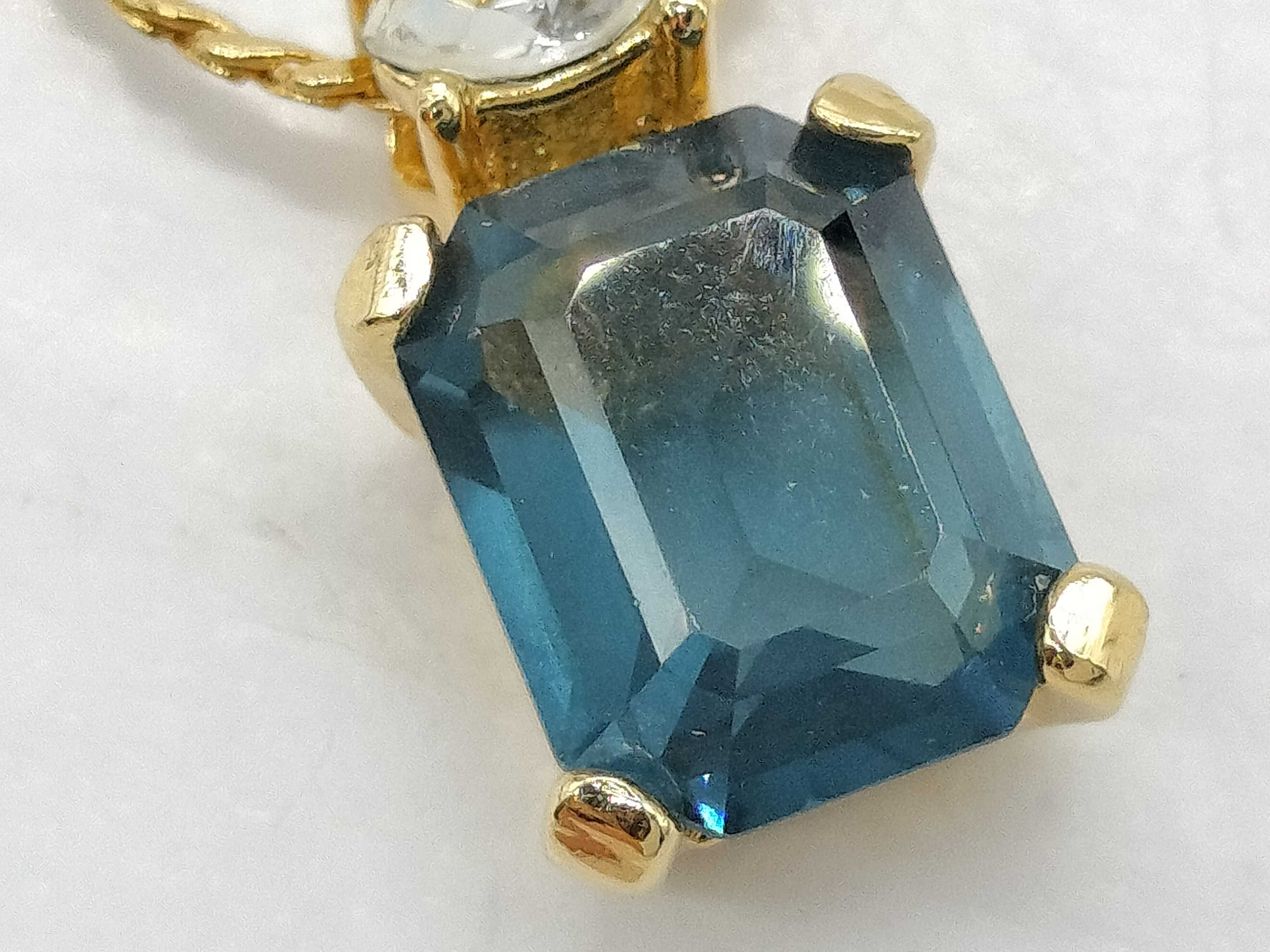 necklace — view 4