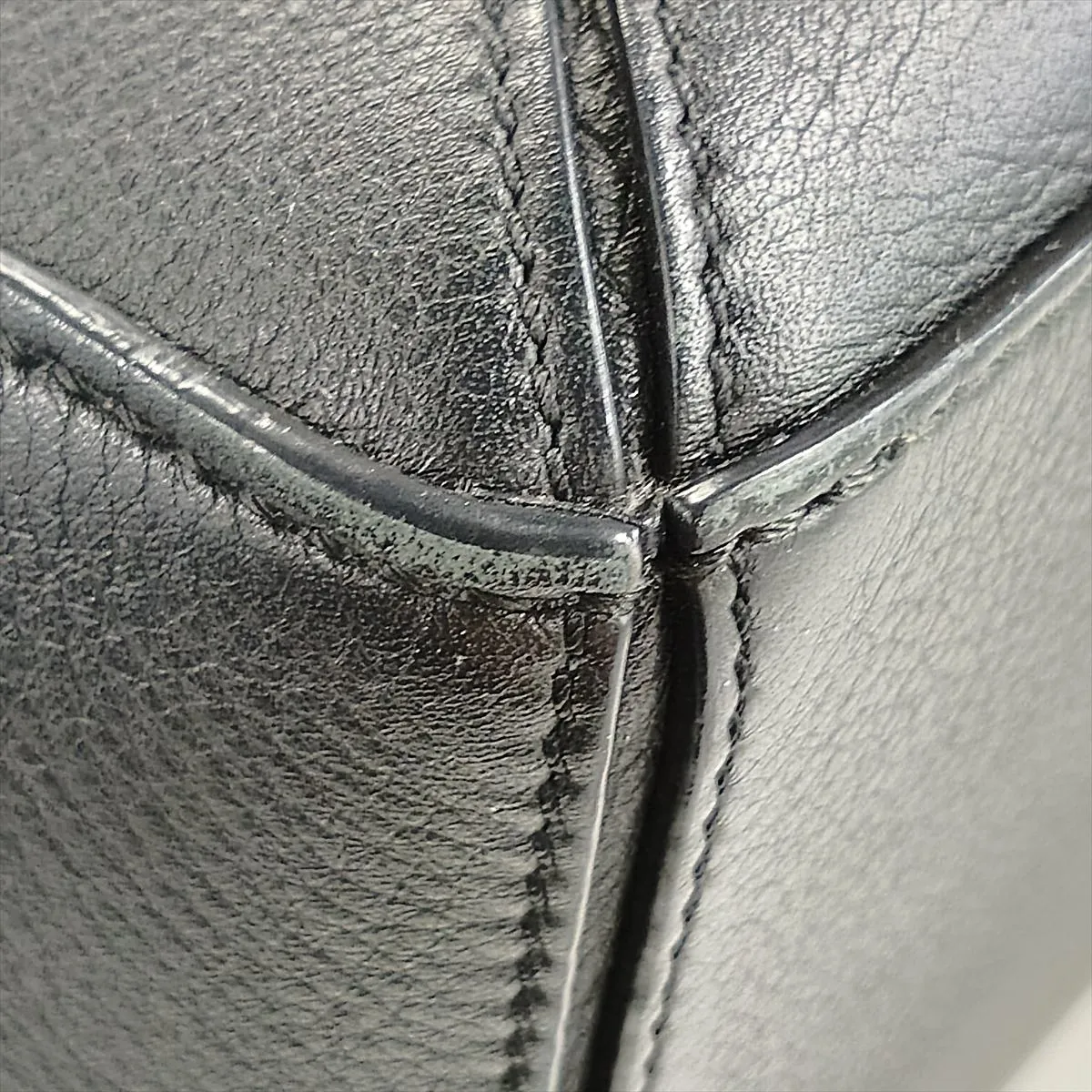 Puzzle Bag Small Leather 2-Way Handbag Black — view 15