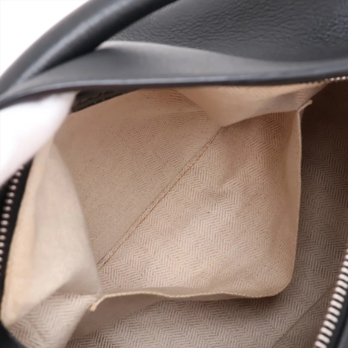 Puzzle Bag Small Leather 2-Way Handbag Black — view 9