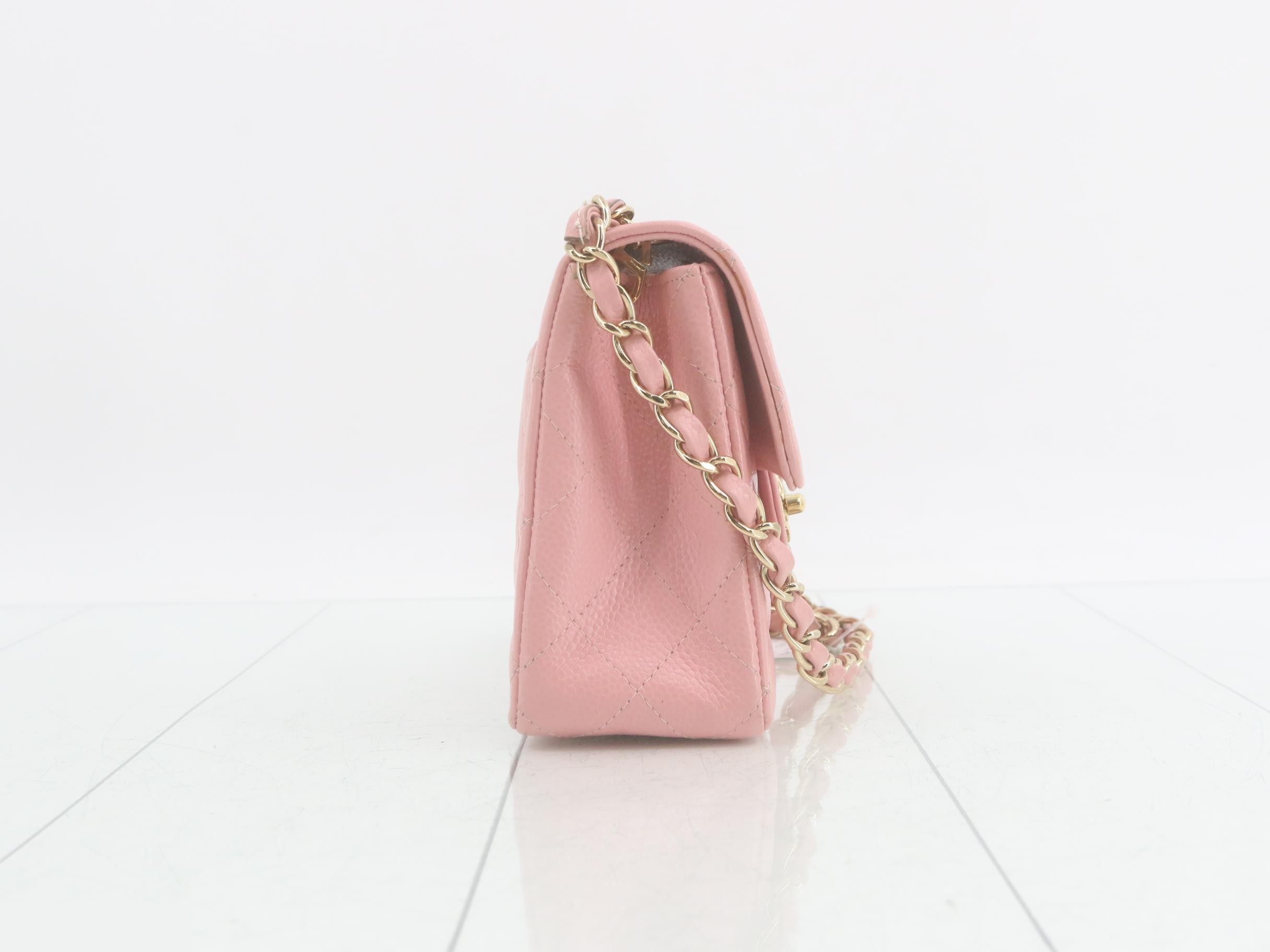 Matelassé 17 Classic Chain Shoulder Bag, Caviar Pink, Series 8, W17 — view 4