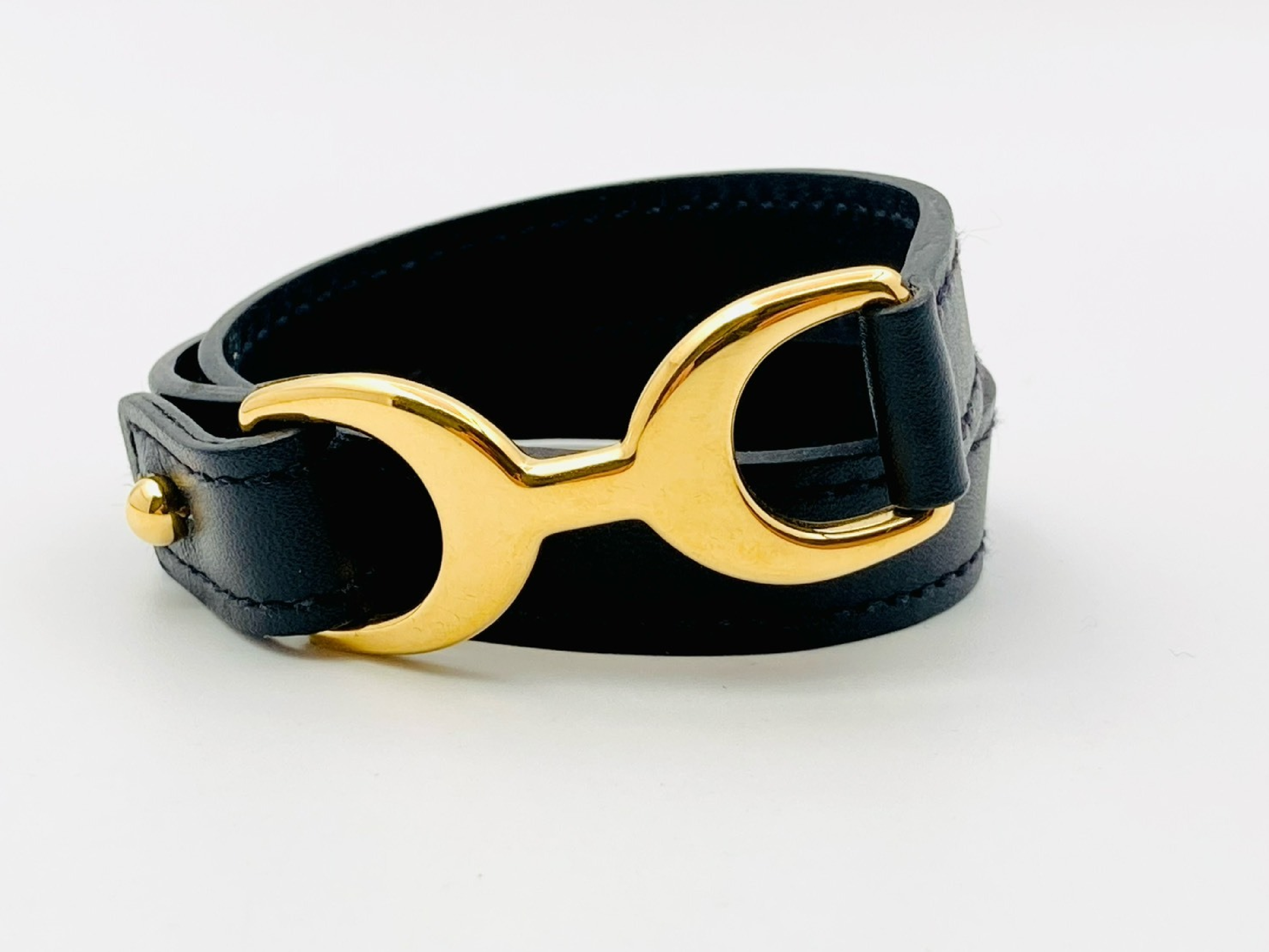 Pavin Double Leather Bracelet, R stamp, XS size, Black x Gold. (Bracelet/Bangle)