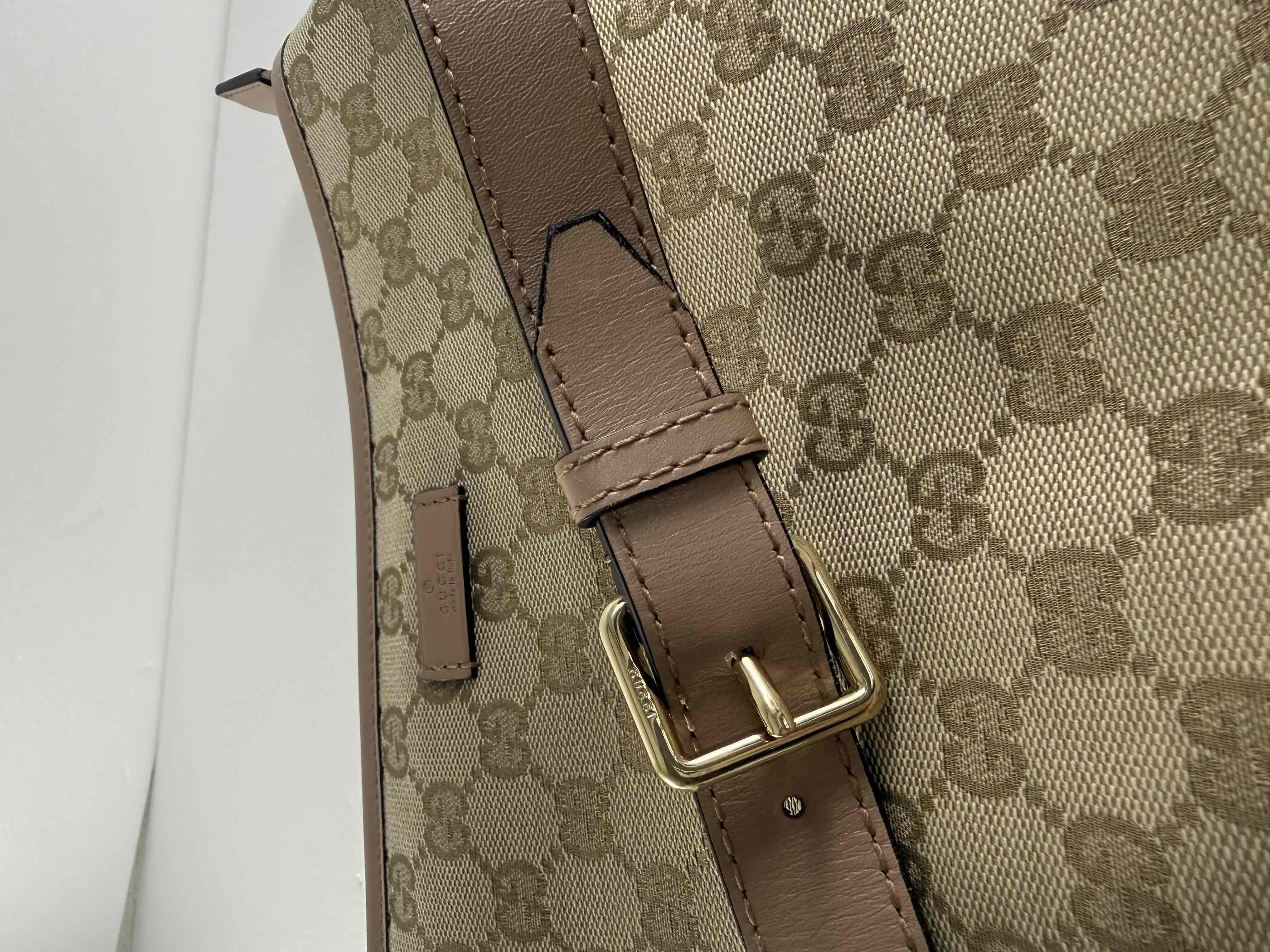 GG Canvas Shoulder Bag — view 11