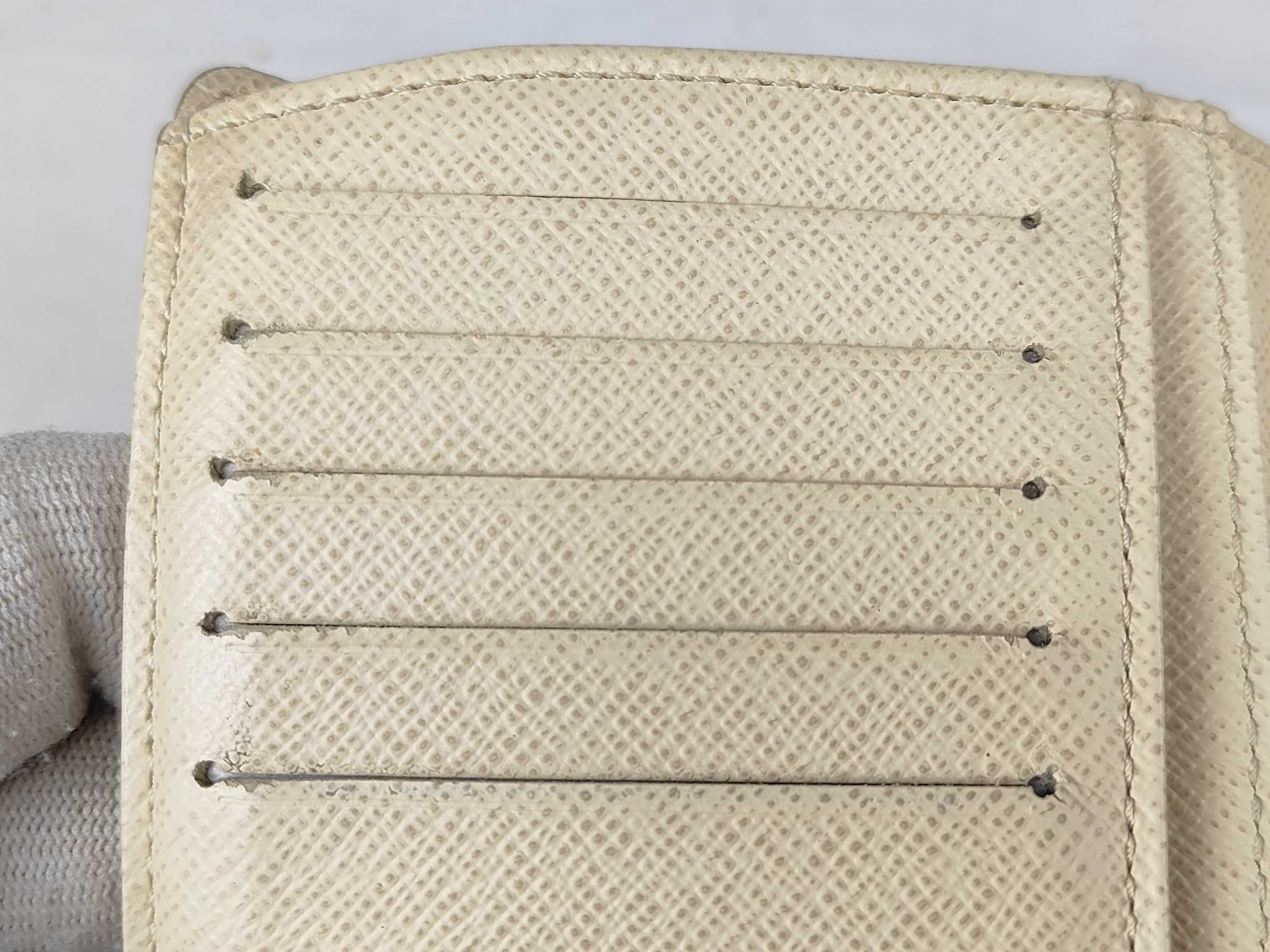 Damier Azur Portefeuille Viennois Bi-fold Wallet — view 10