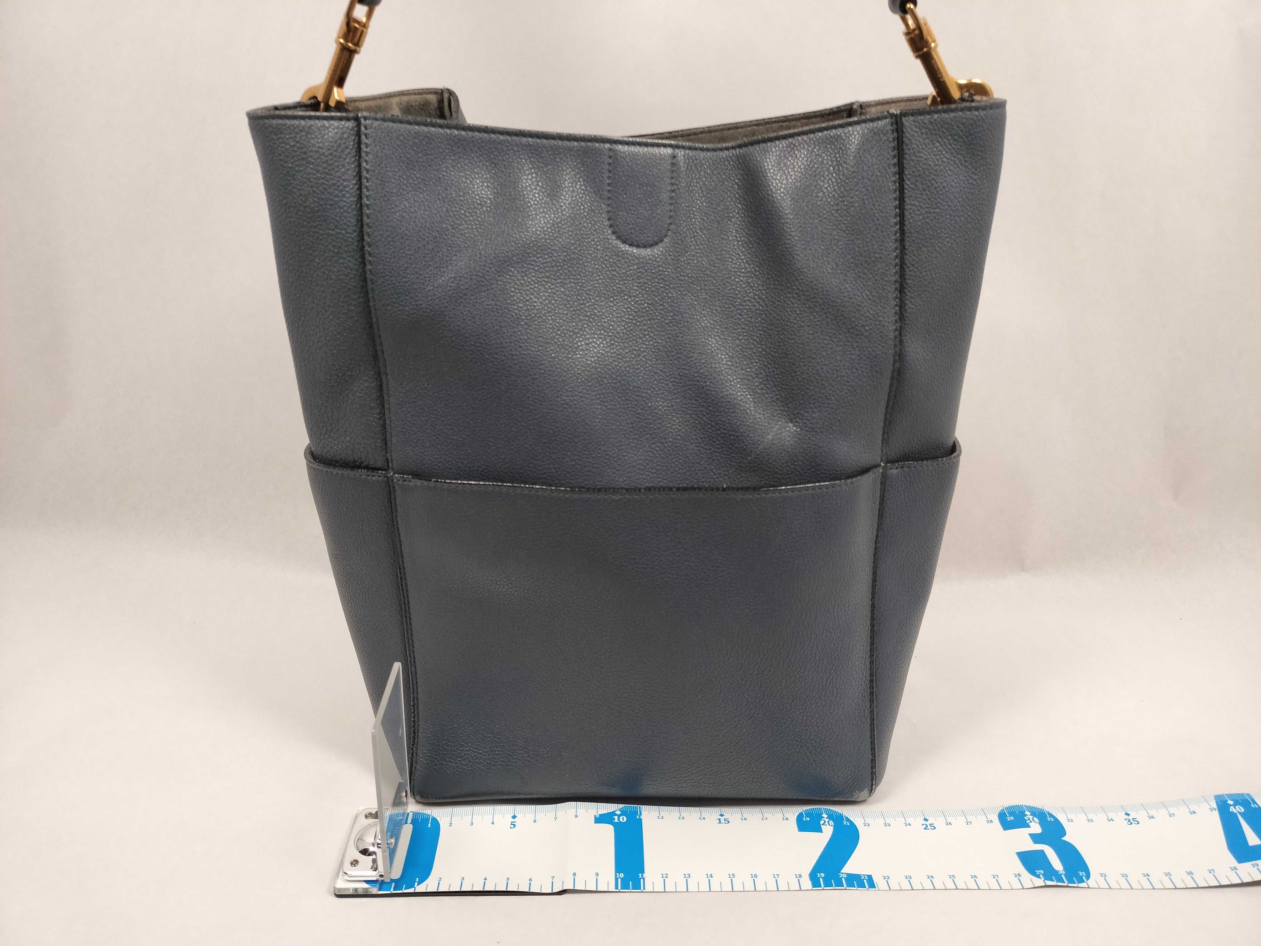 Sangle Bucket Leather Shoulder Bag Navy Shoulder Bag — view 2