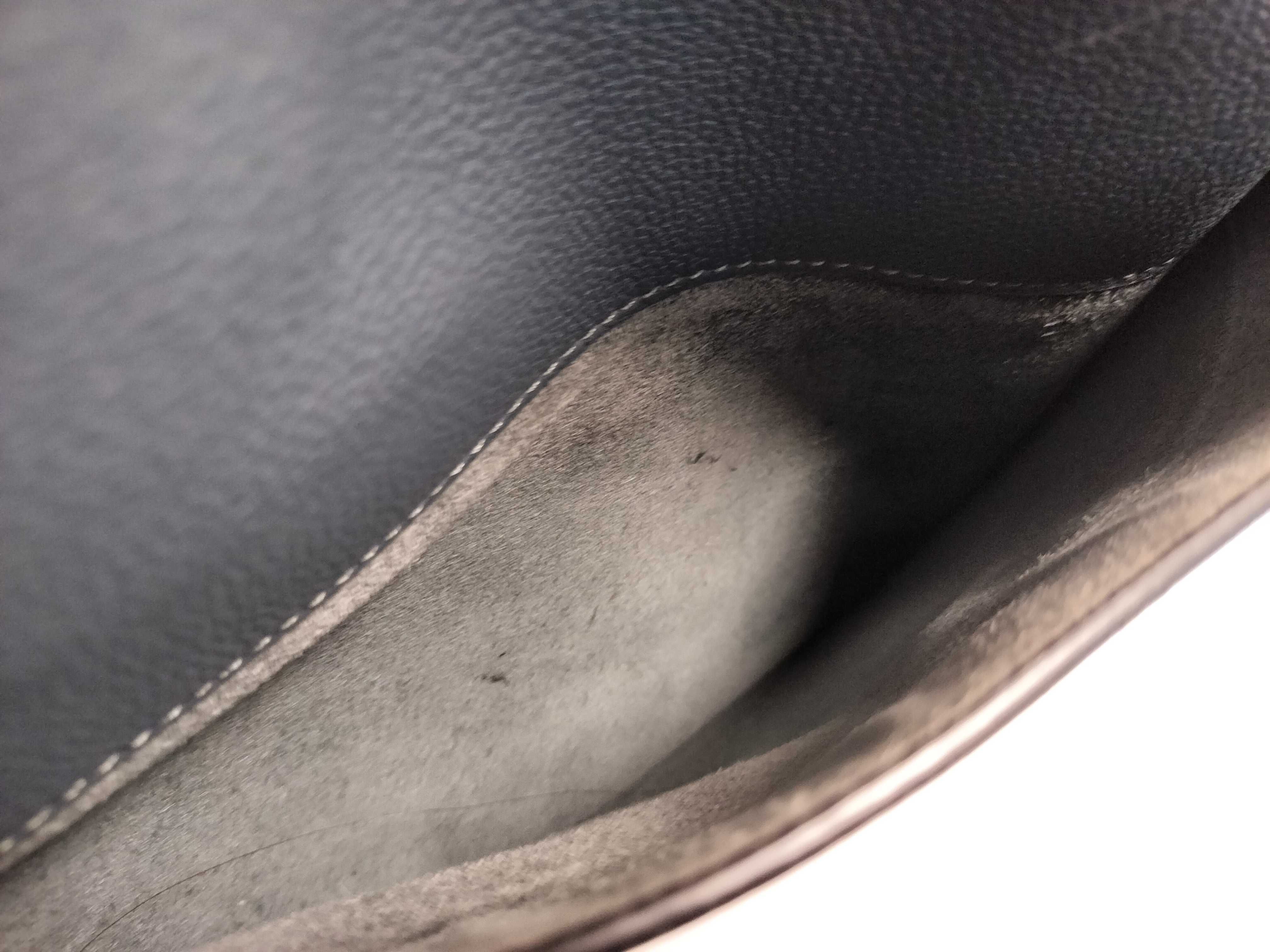 Sangle Bucket Leather Shoulder Bag Navy Shoulder Bag — view 14