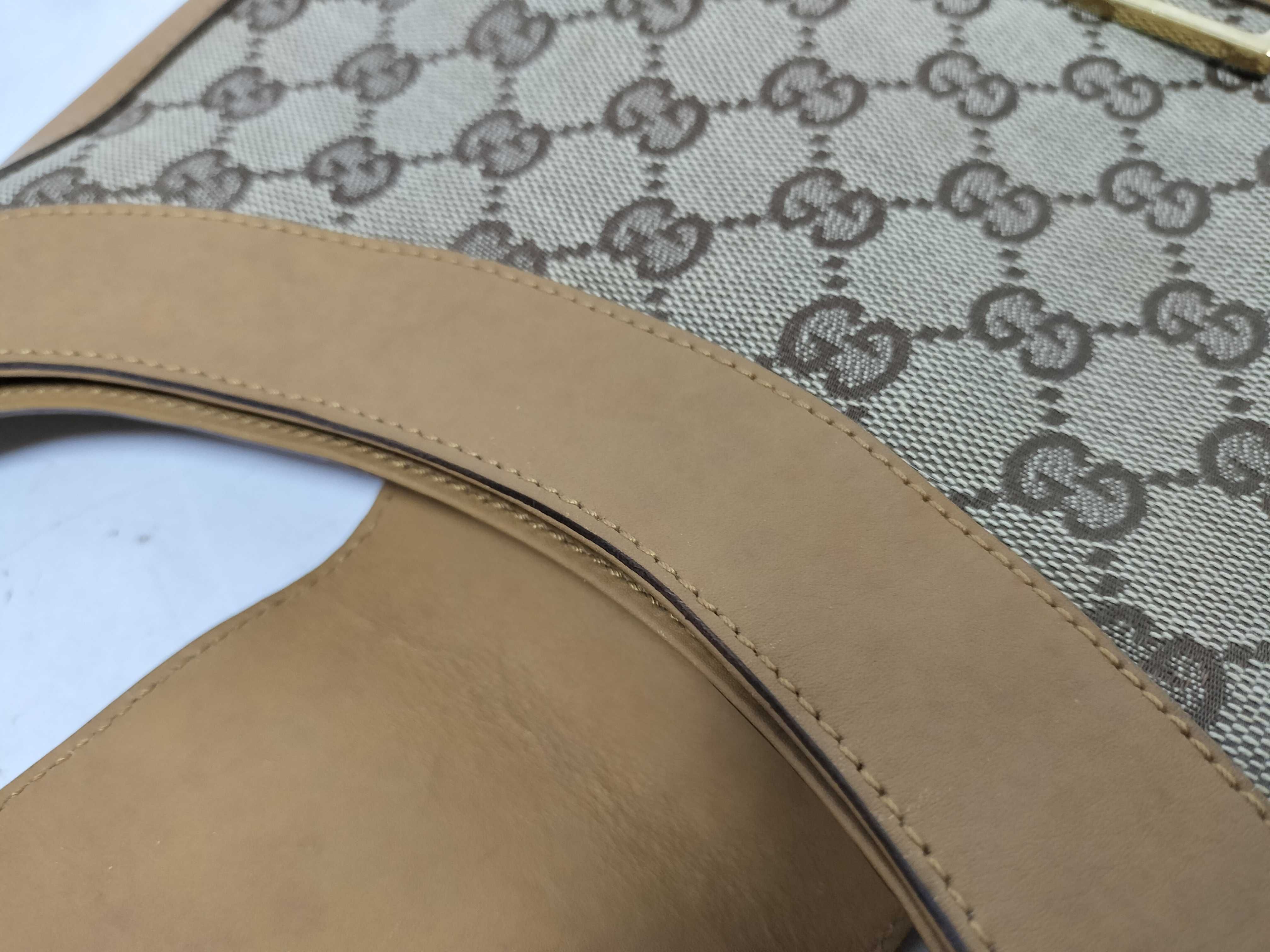 GG Canvas Gucci One-Shoulder Bag, Beige — view 12
