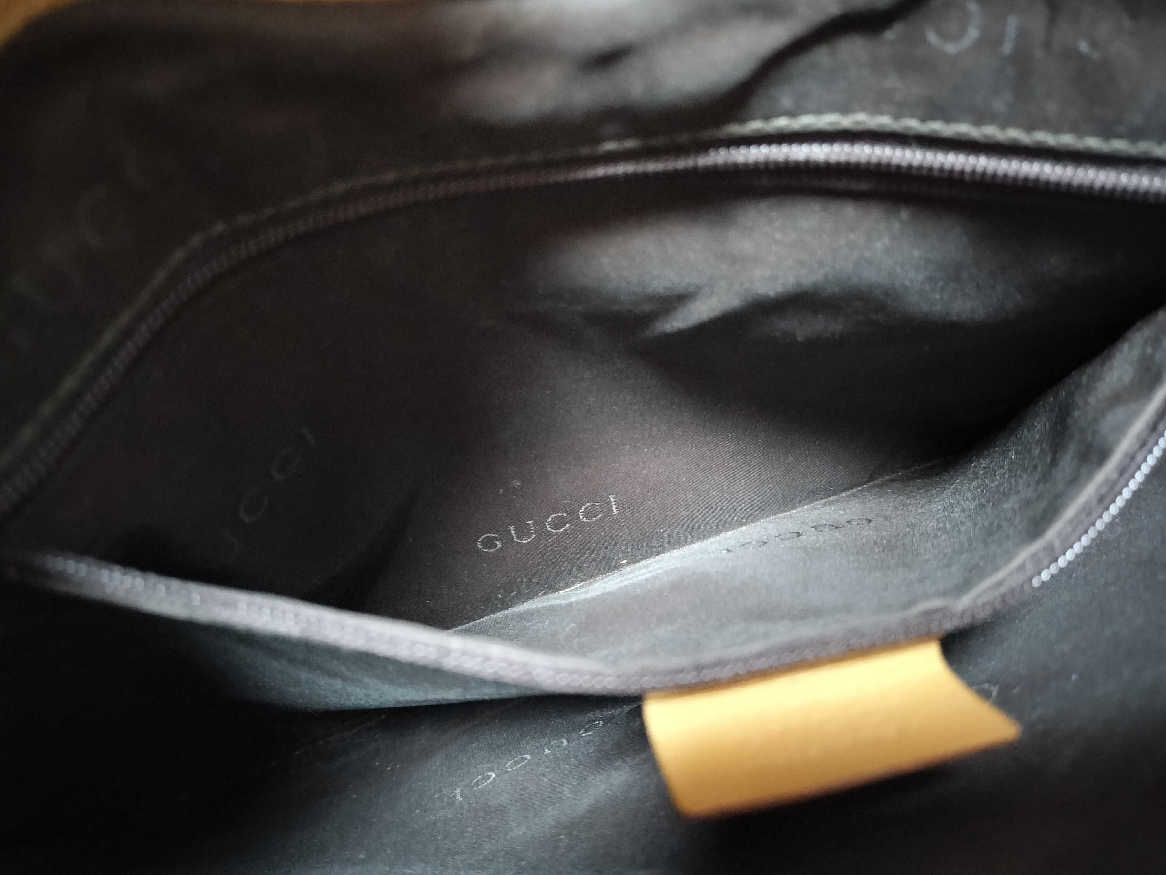 GG Canvas Gucci One-Shoulder Bag, Beige — view 9